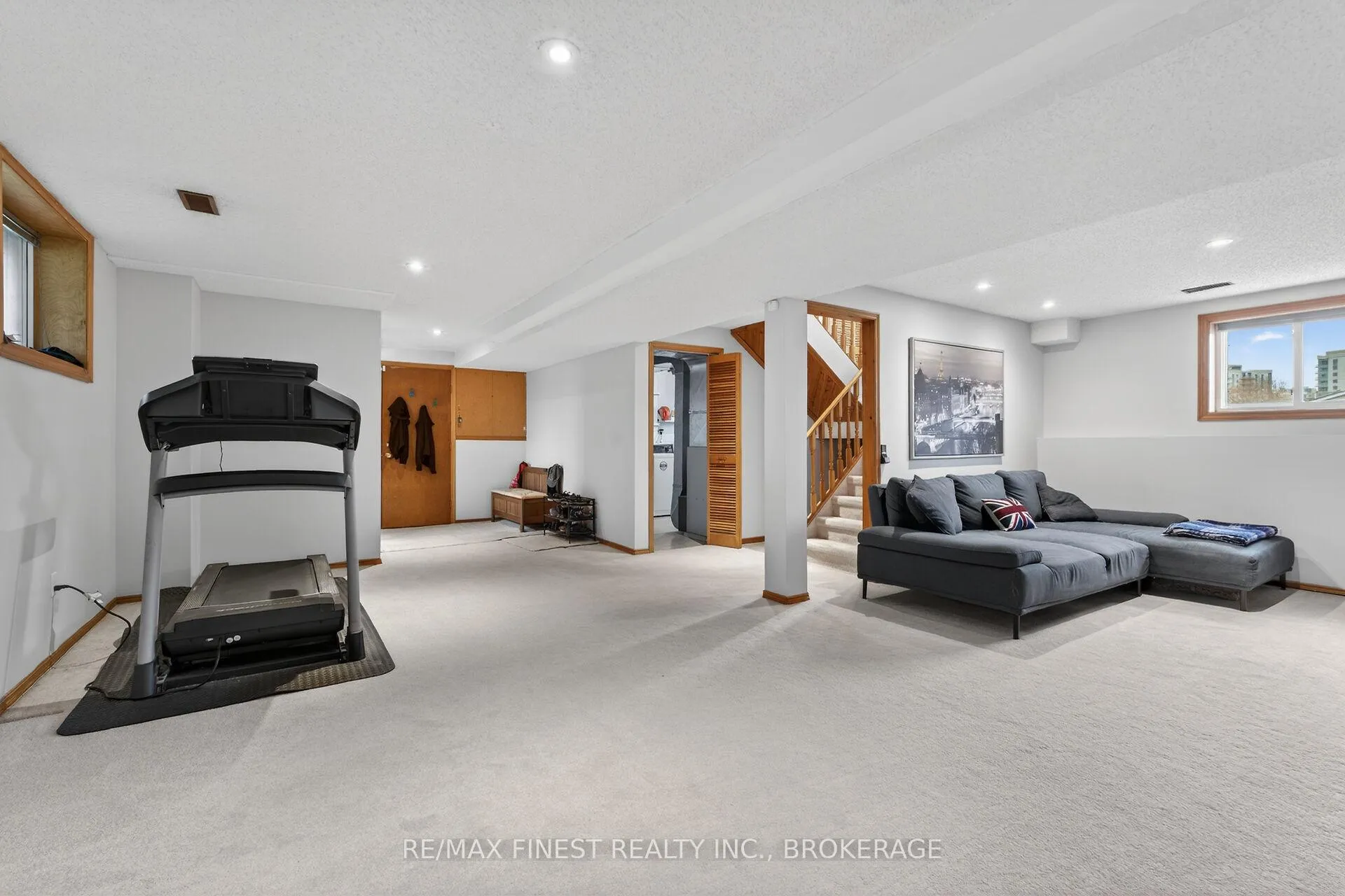 Photo 25 of 15 Point St Mark Drive, Kingston, Kingston East (Incl Barret Crt) — HOMEH
