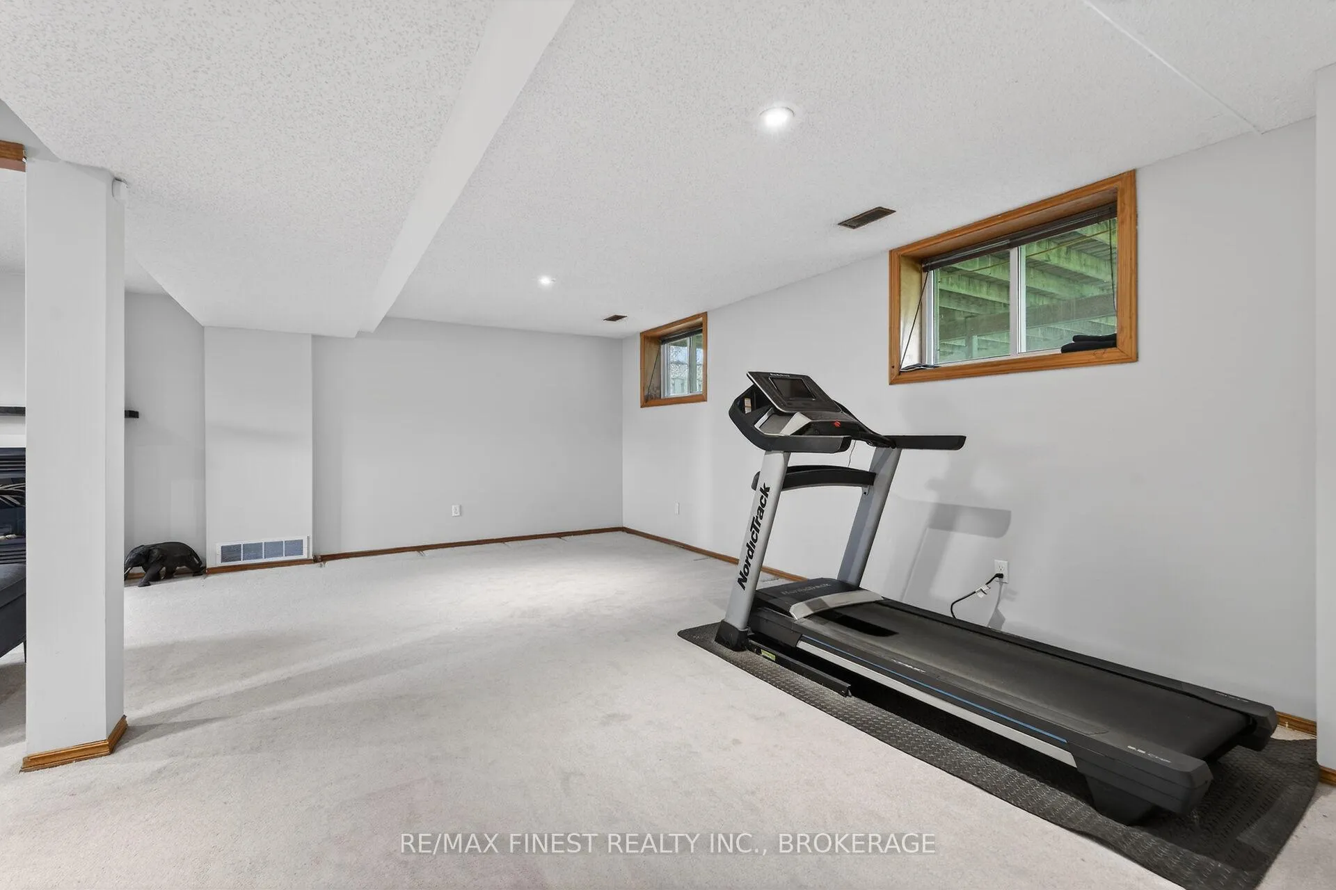 Photo 26 of 15 Point St Mark Drive, Kingston, Kingston East (Incl Barret Crt) — HOMEH