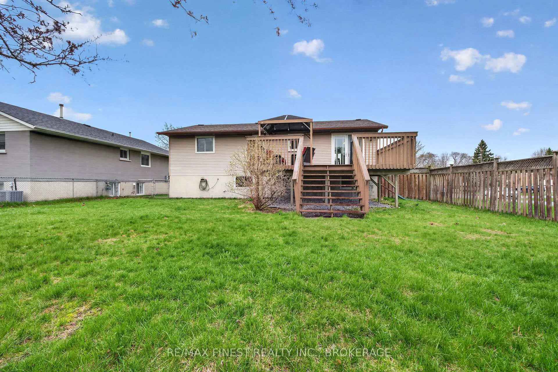 Photo 33 of 15 Point St Mark Drive, Kingston, Kingston East (Incl Barret Crt) — HOMEH