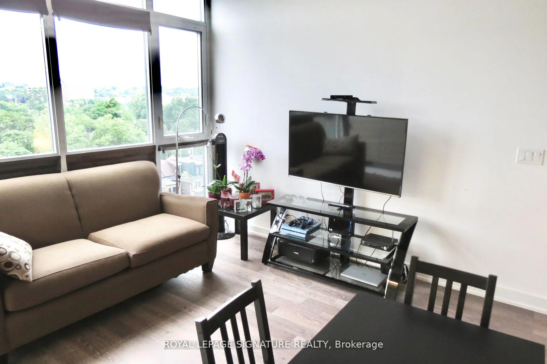 Photo 4 of Unit 923, 1190 Dundas Street E, Toronto, South Riverdale — HOMEH