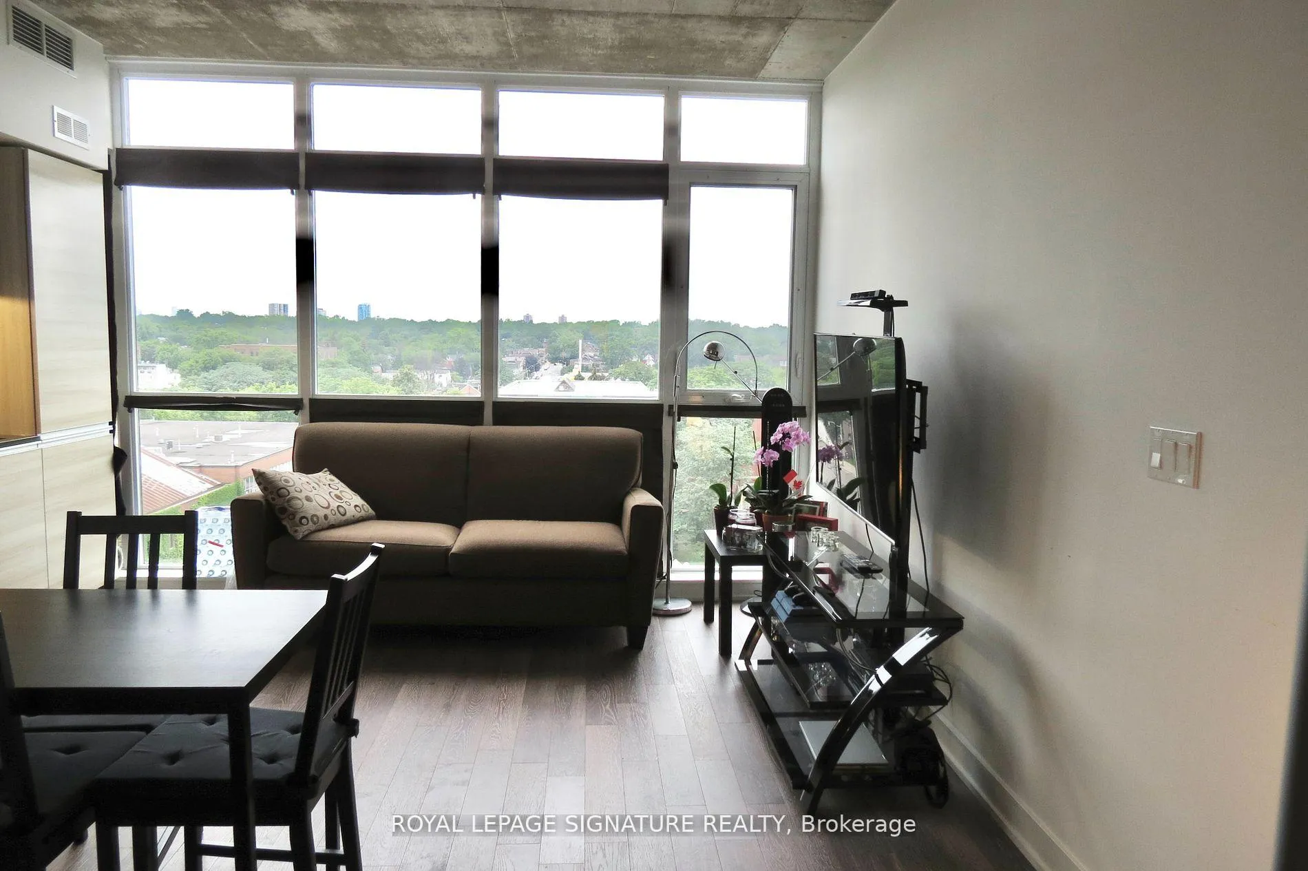 Photo 5 of Unit 923, 1190 Dundas Street E, Toronto, South Riverdale — HOMEH