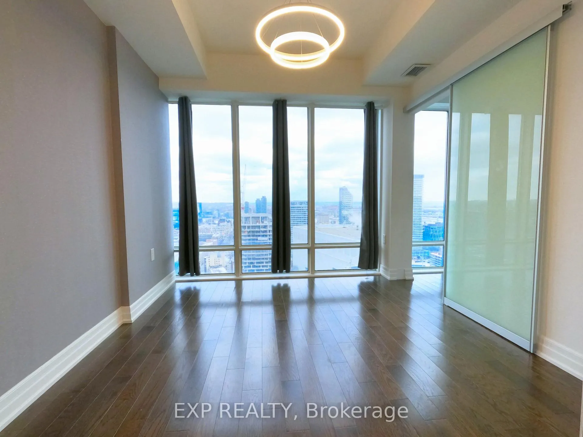 Photo 9 of Unit 3611, 8 The Esplanade, Toronto, Waterfront Communities — HOMEH