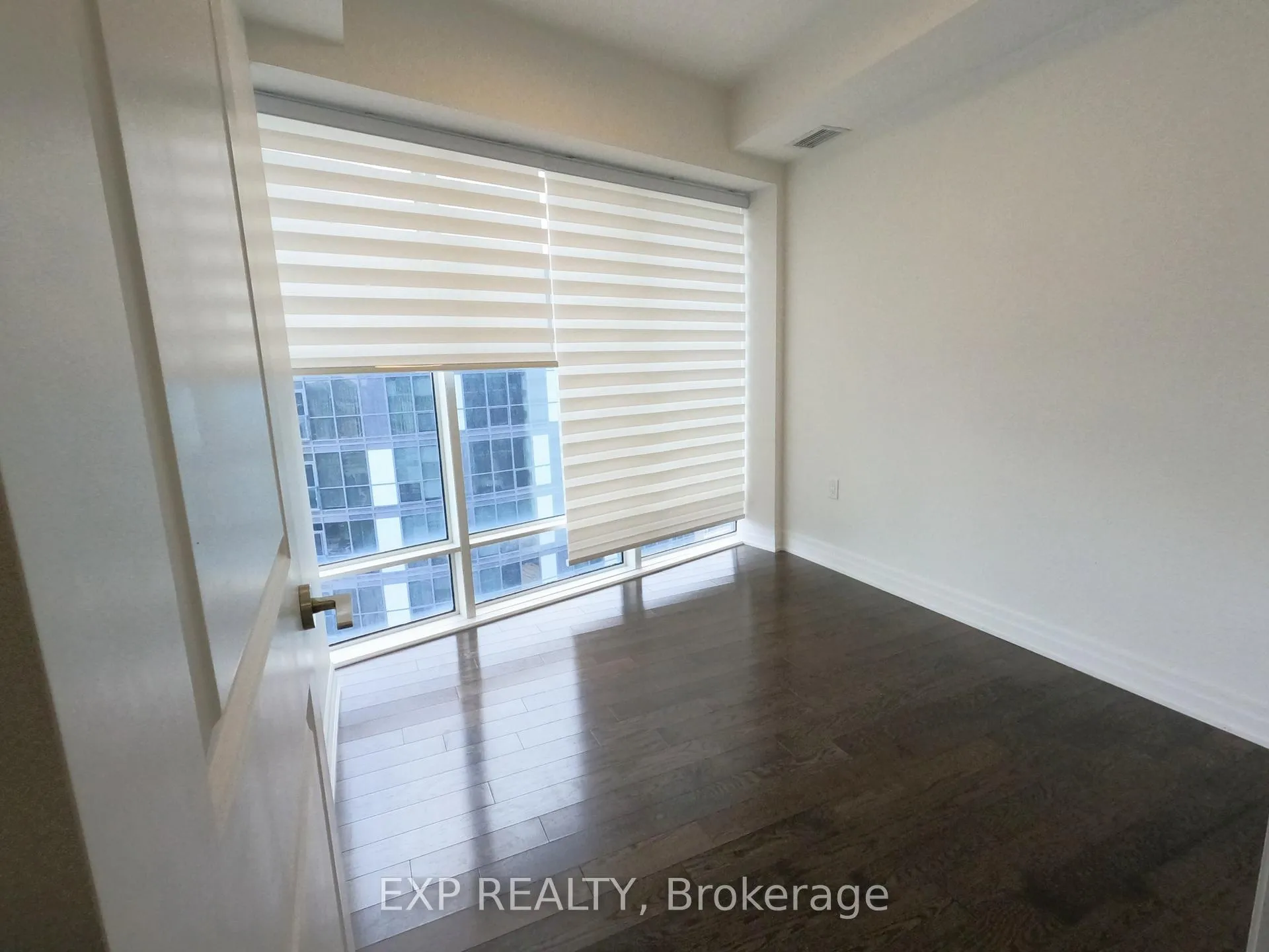 Photo 13 of Unit 3611, 8 The Esplanade, Toronto, Waterfront Communities — HOMEH
