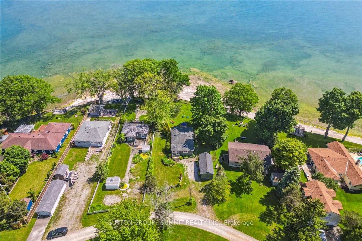Photo 2 of 40 Hoover Point Lane, Haldimand — HOMEH