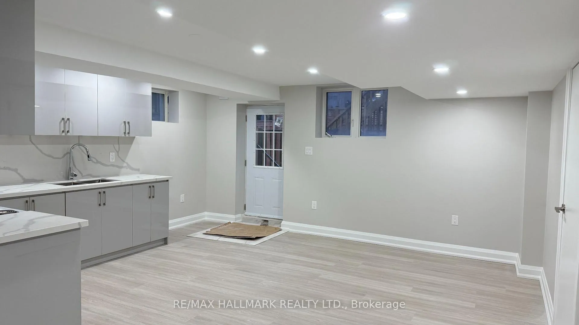 Photo 2 of Unit Basement, 7 Avanti Crescent, Hamilton, Waterdown — HOMEH