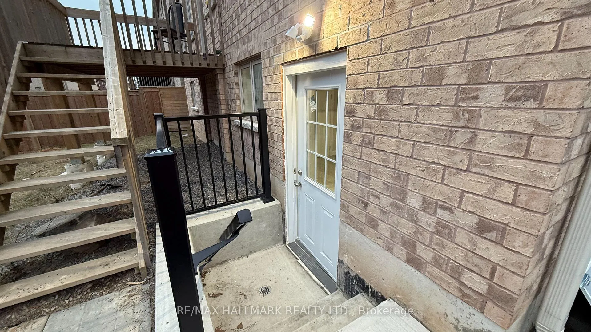 Photo 15 of Unit Basement, 7 Avanti Crescent, Hamilton, Waterdown — HOMEH
