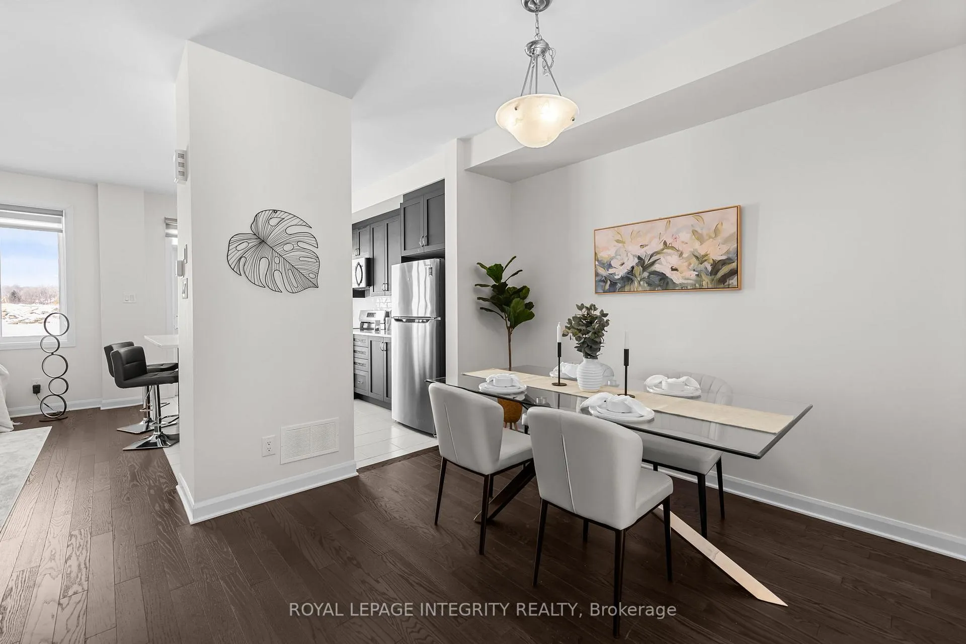 Photo 5 of 166 Invention Boulevard, Ottawa, Kanata - Morgan's Grant/South March — HOMEH