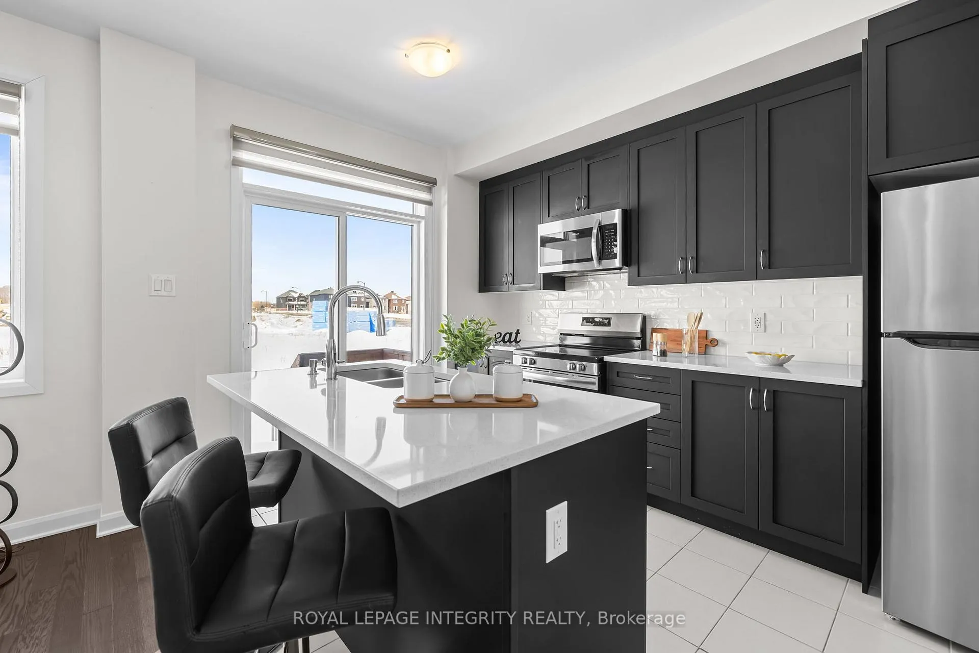 Photo 11 of 166 Invention Boulevard, Ottawa, Kanata - Morgan's Grant/South March — HOMEH