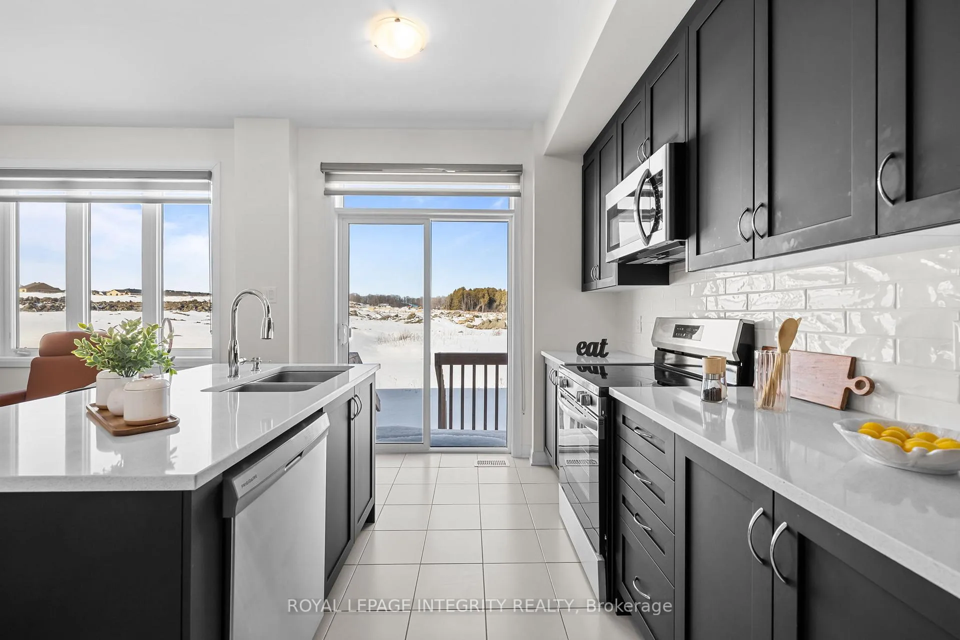 Photo 13 of 166 Invention Boulevard, Ottawa, Kanata - Morgan's Grant/South March — HOMEH