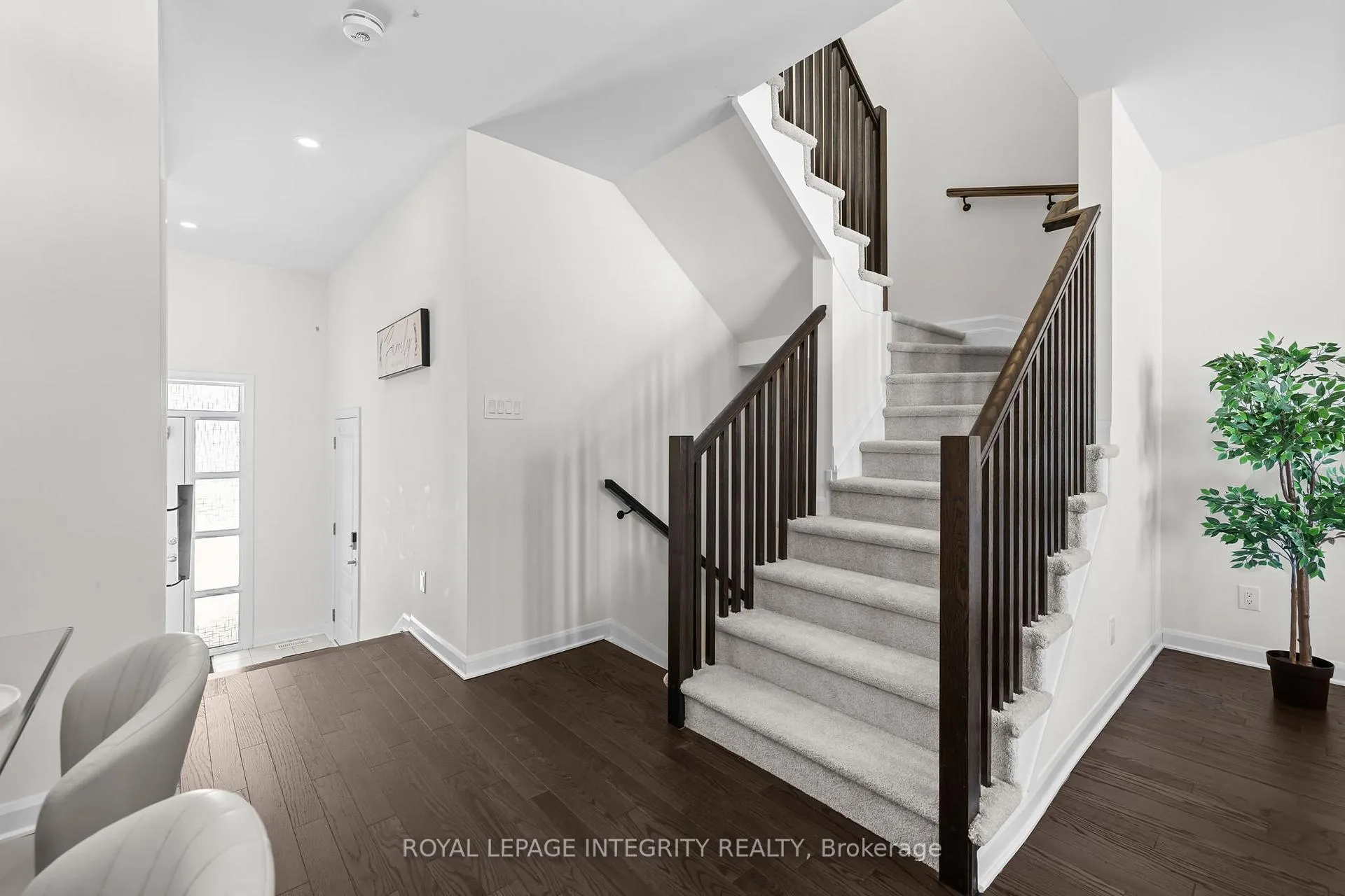 Photo 16 of 166 Invention Boulevard, Ottawa, Kanata - Morgan's Grant/South March — HOMEH