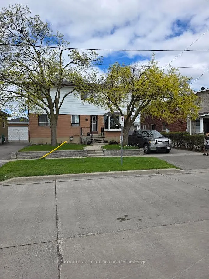 Photo 1 of 32 Sunset Boulevard, Brampton, Brampton West — HOMEH