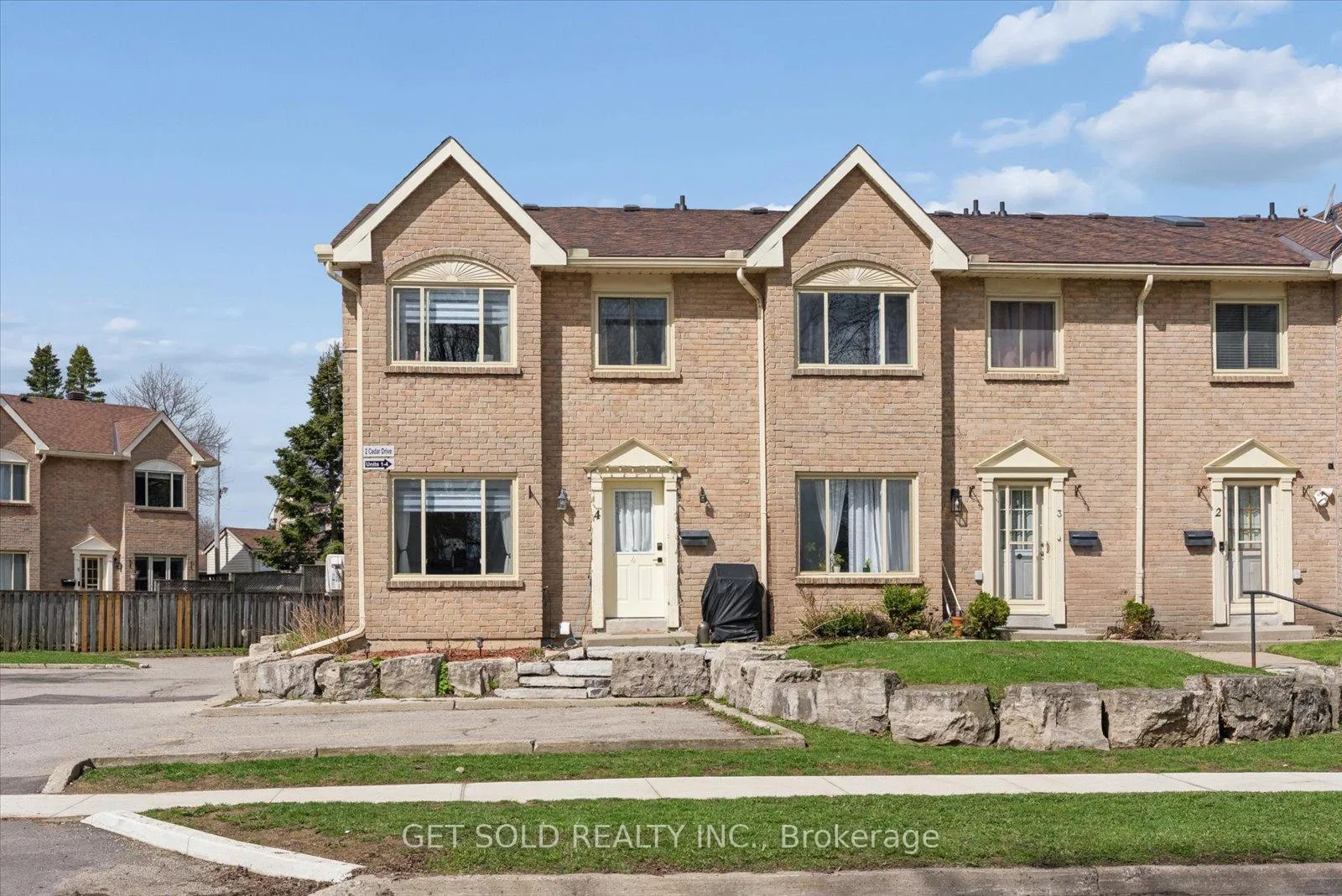Photo 1 of Unit 4, 2 Cedar Drive, Orangeville — HOMEH