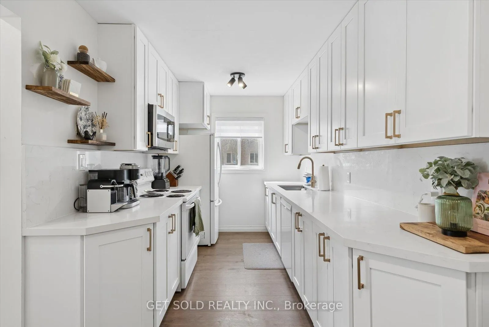 Photo 13 of Unit 4, 2 Cedar Drive, Orangeville — HOMEH