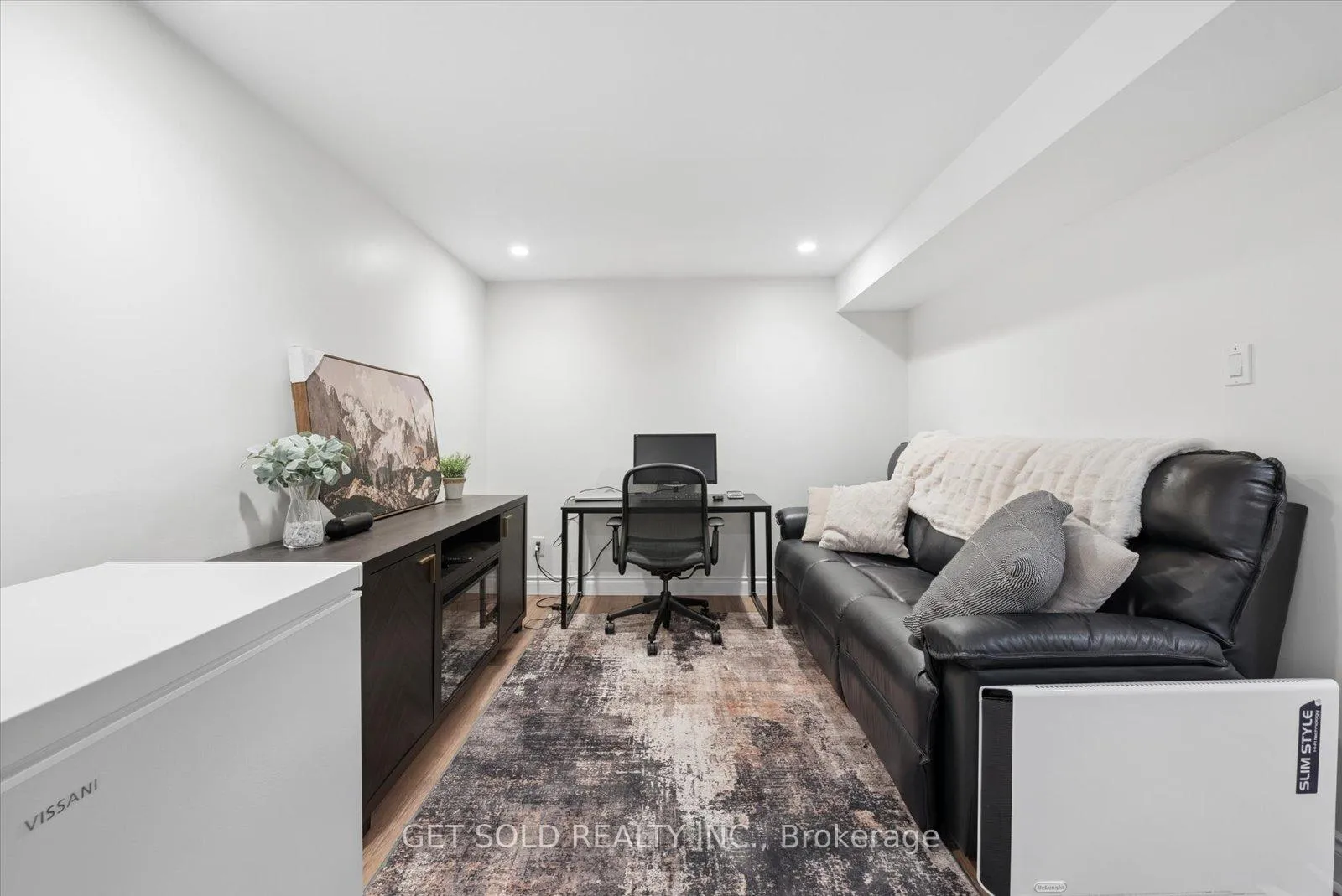 Photo 24 of Unit 4, 2 Cedar Drive, Orangeville — HOMEH
