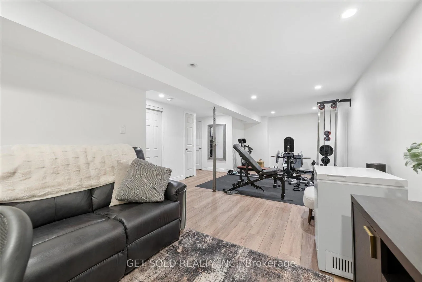Photo 25 of Unit 4, 2 Cedar Drive, Orangeville — HOMEH