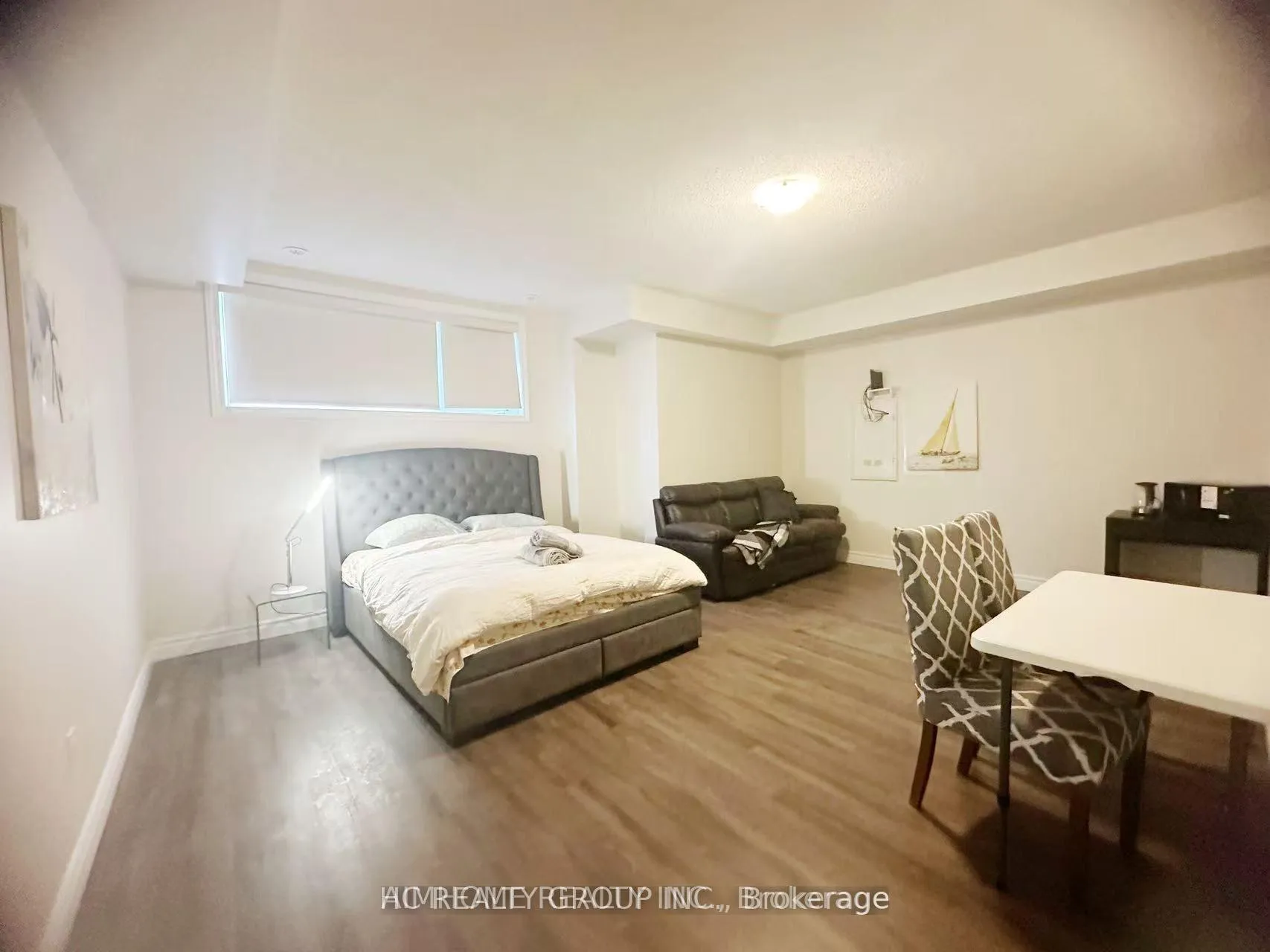 Photo 3 of Unit 21 Lower, 181 Parktree Drive, Vaughan, Maple — HOMEH