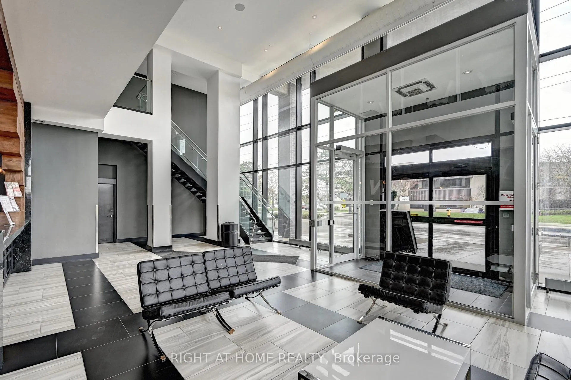 Photo 5 of Unit N2207, 330 Phillip Street, Waterloo, Beechwood/University — HOMEH