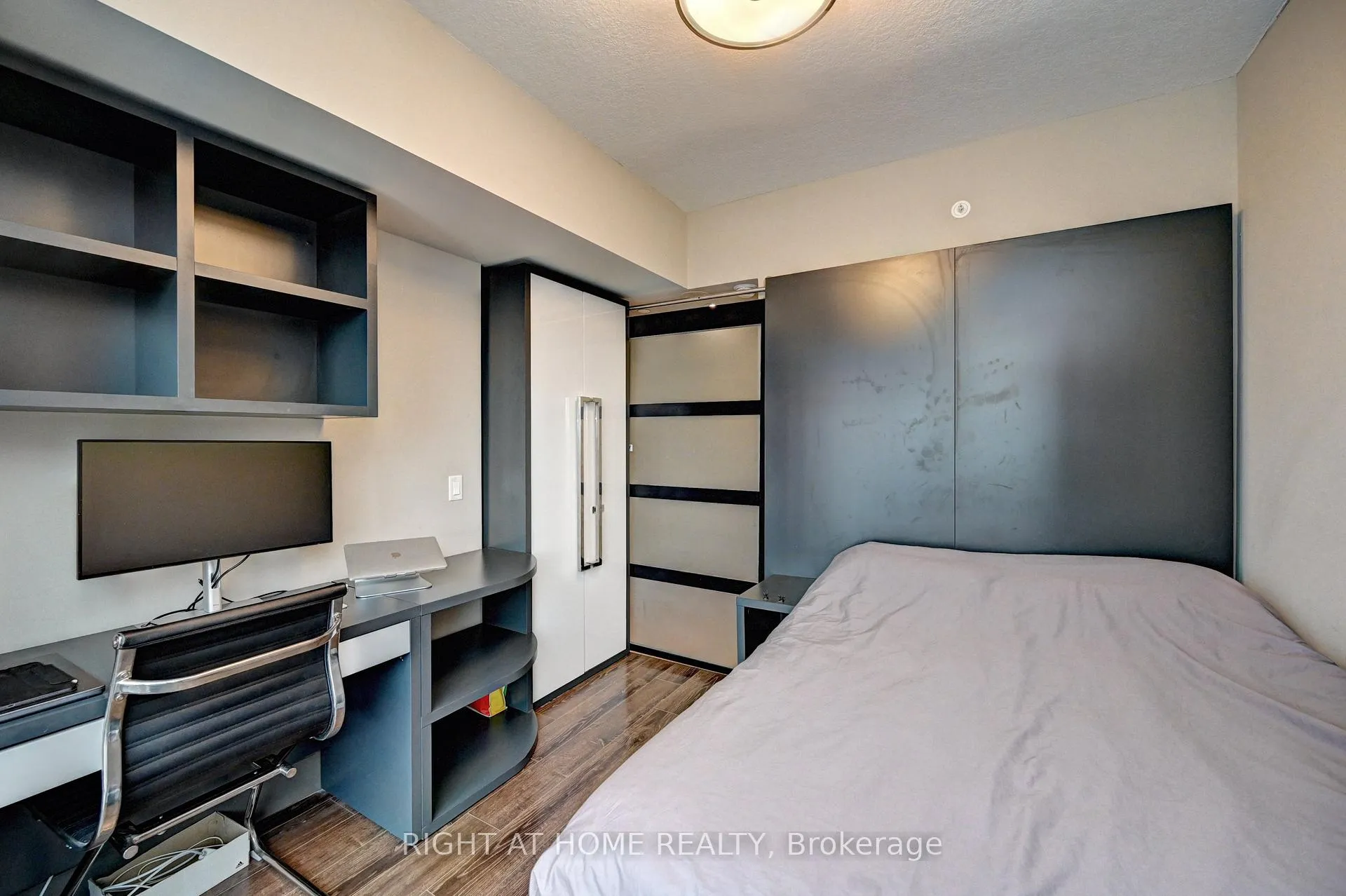 Photo 24 of Unit N2207, 330 Phillip Street, Waterloo, Beechwood/University — HOMEH