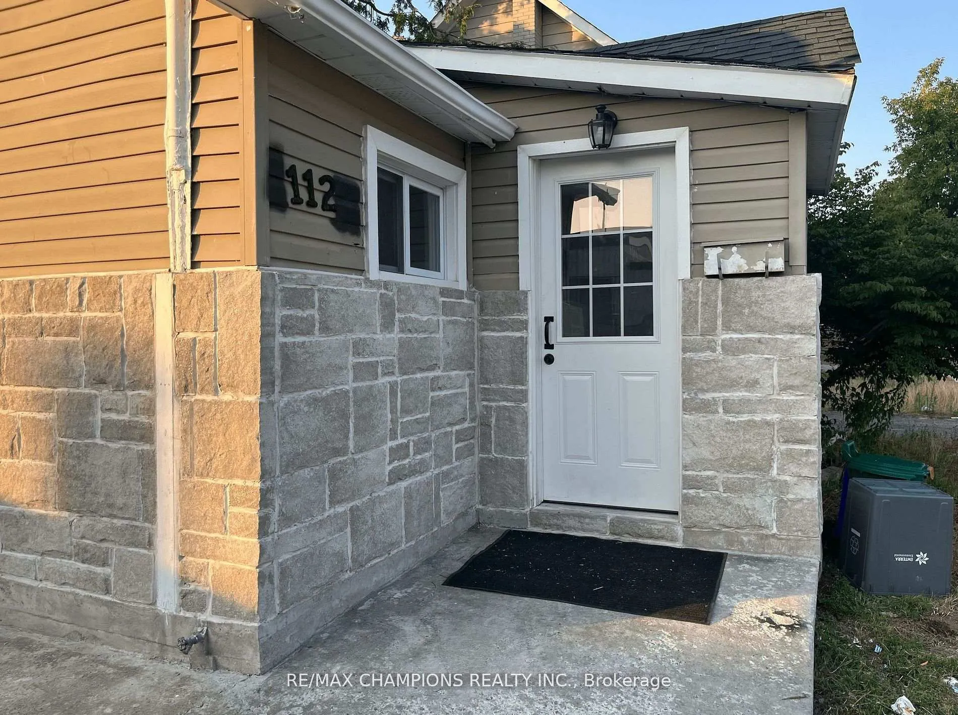 Photo 1 of 112 John Street, Barrie, Lakeshore — HOMEH