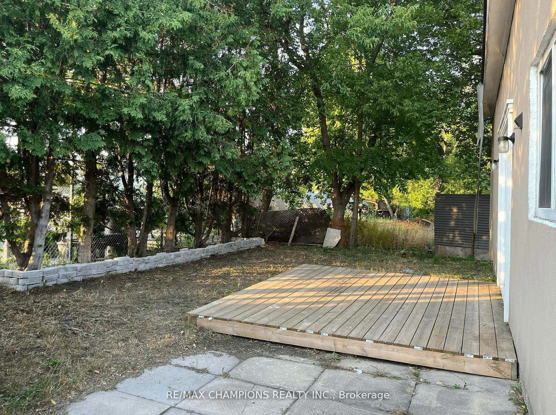 Photo 10 of 112 John Street, Barrie, Lakeshore — HOMEH