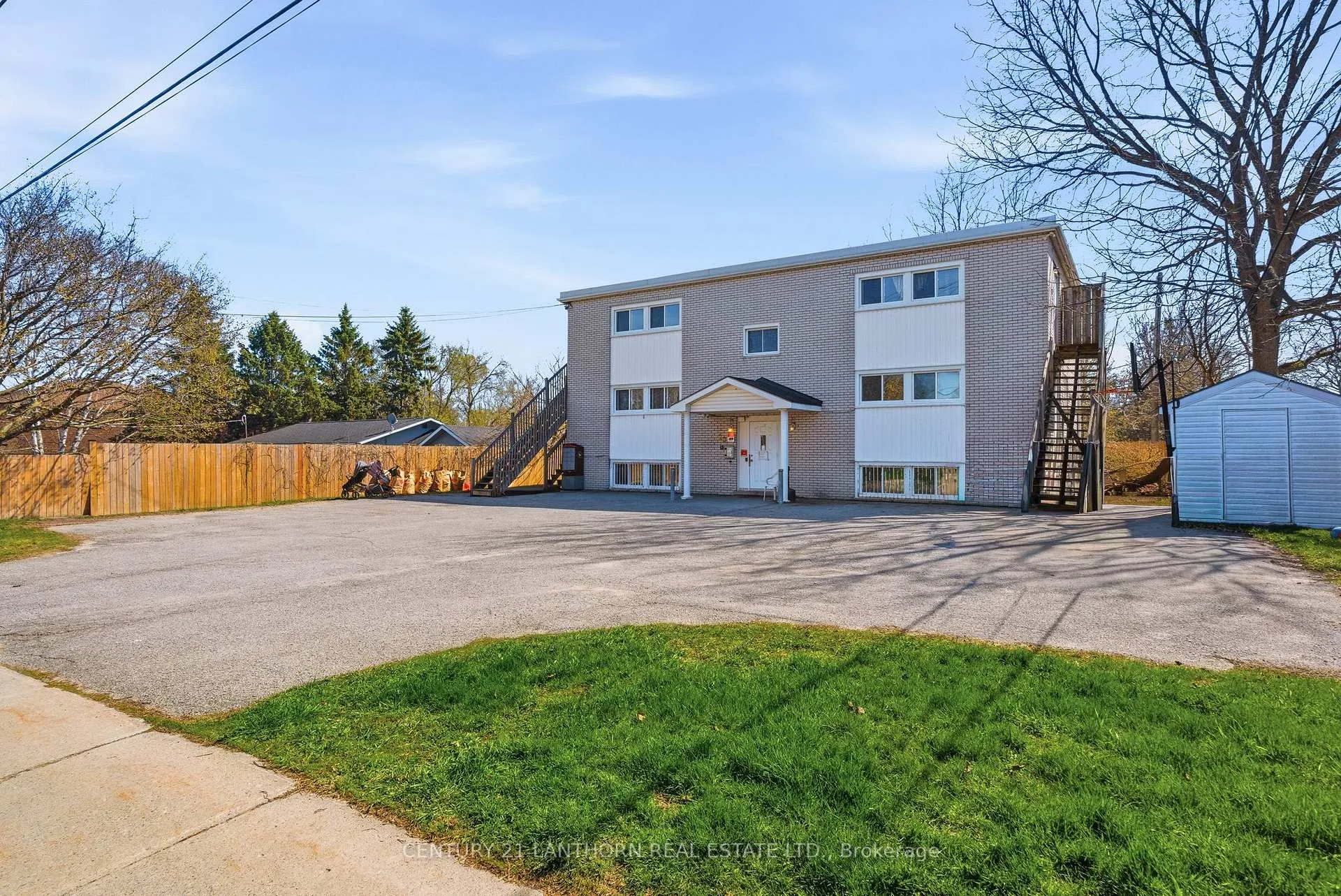 Photo 2 of 29 Downes Avenue, Prince Edward County, Picton Ward — HOMEH