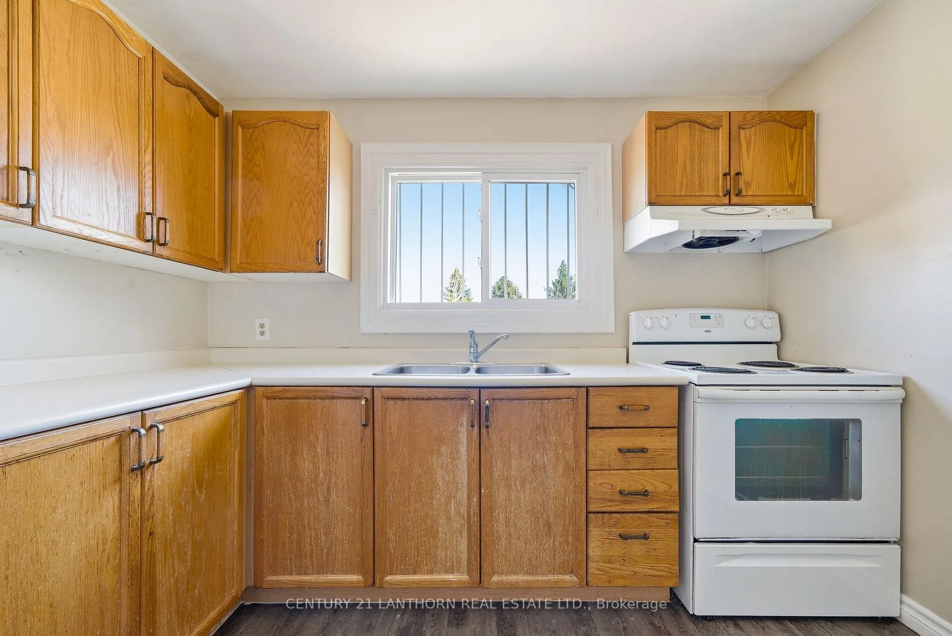 Photo 12 of 29 Downes Avenue, Prince Edward County, Picton Ward — HOMEH