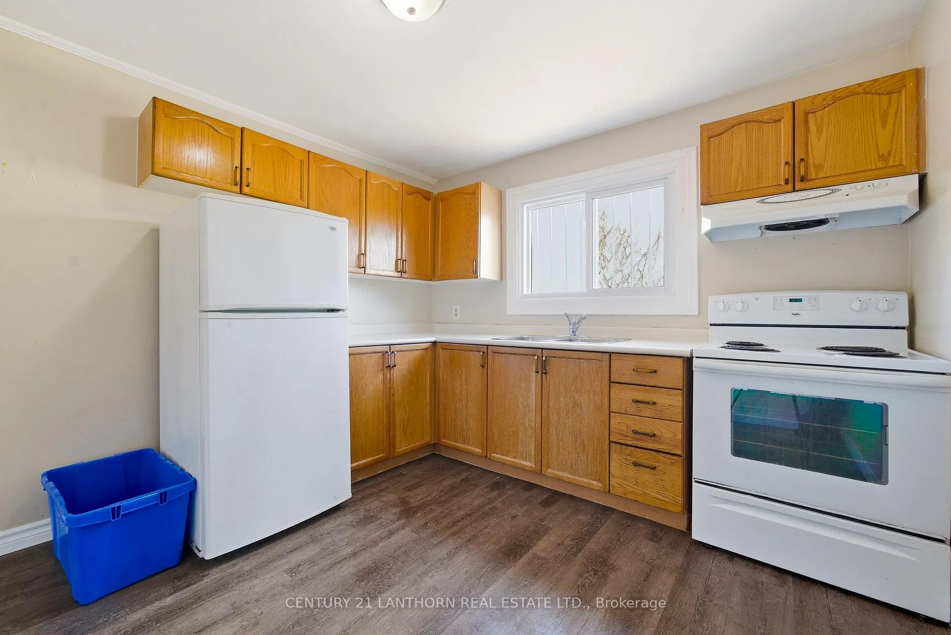 Photo 13 of 29 Downes Avenue, Prince Edward County, Picton Ward — HOMEH