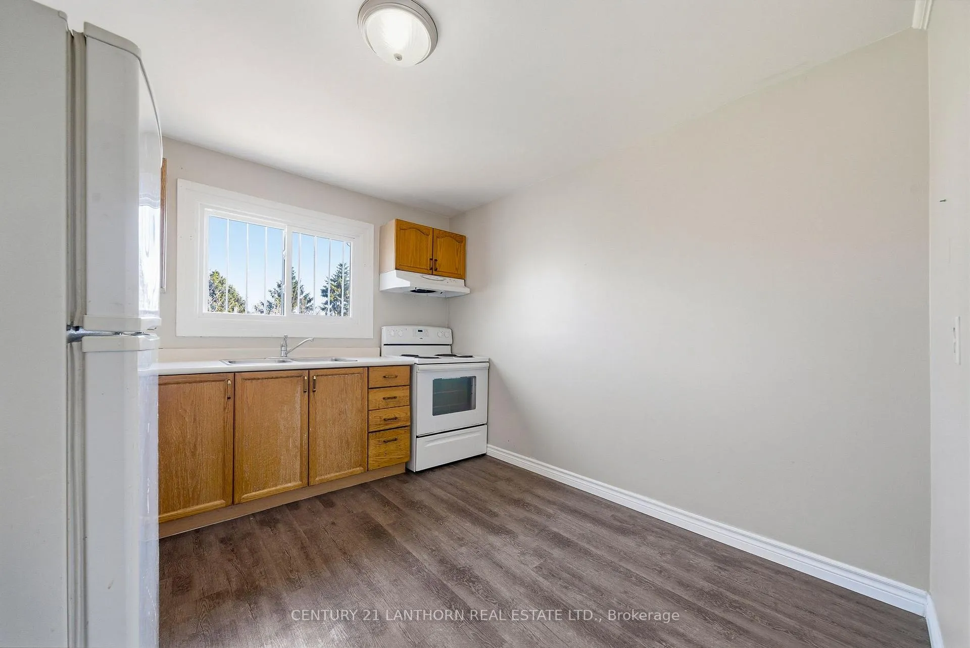 Photo 14 of 29 Downes Avenue, Prince Edward County, Picton Ward — HOMEH