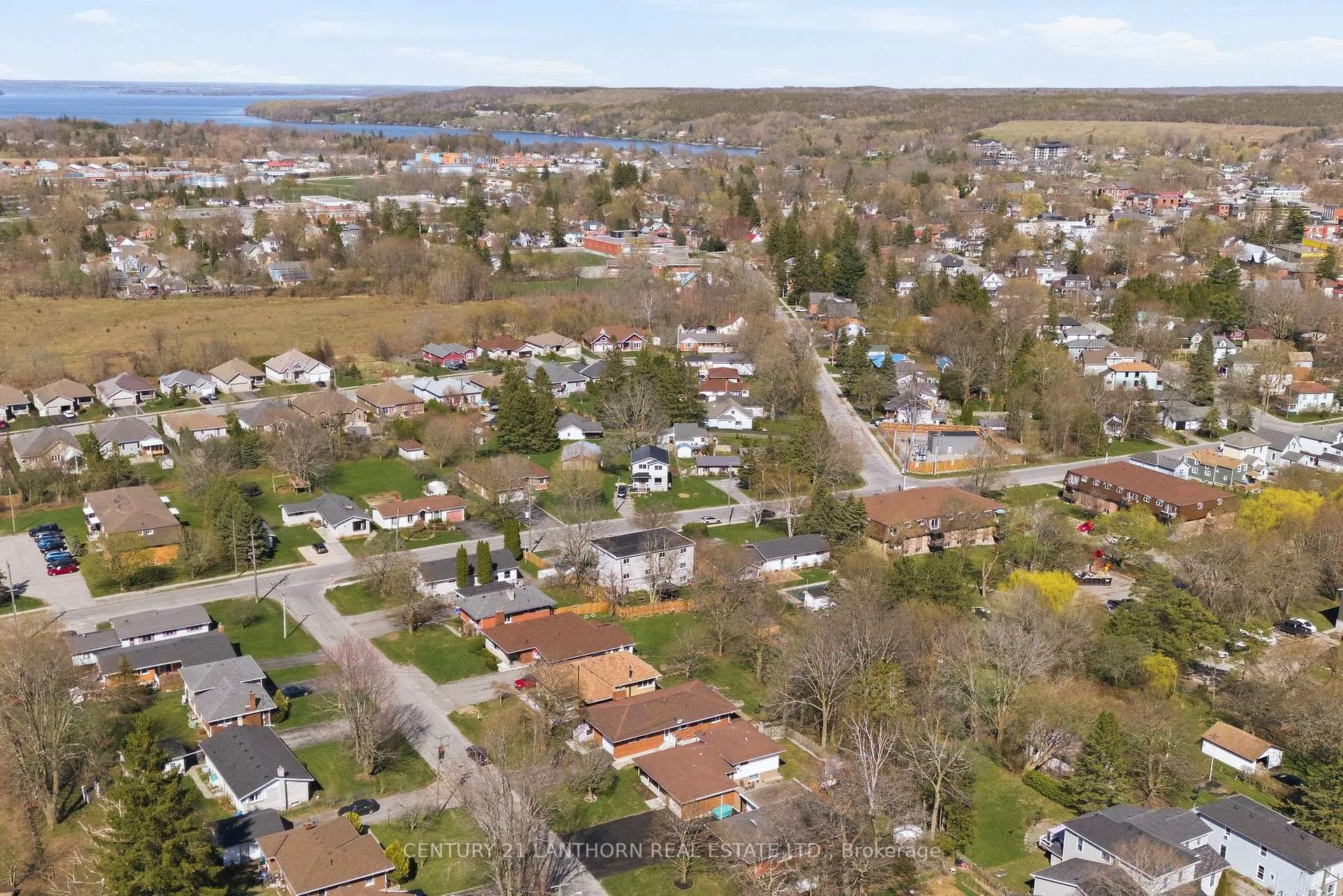 Photo 23 of 29 Downes Avenue, Prince Edward County, Picton Ward — HOMEH