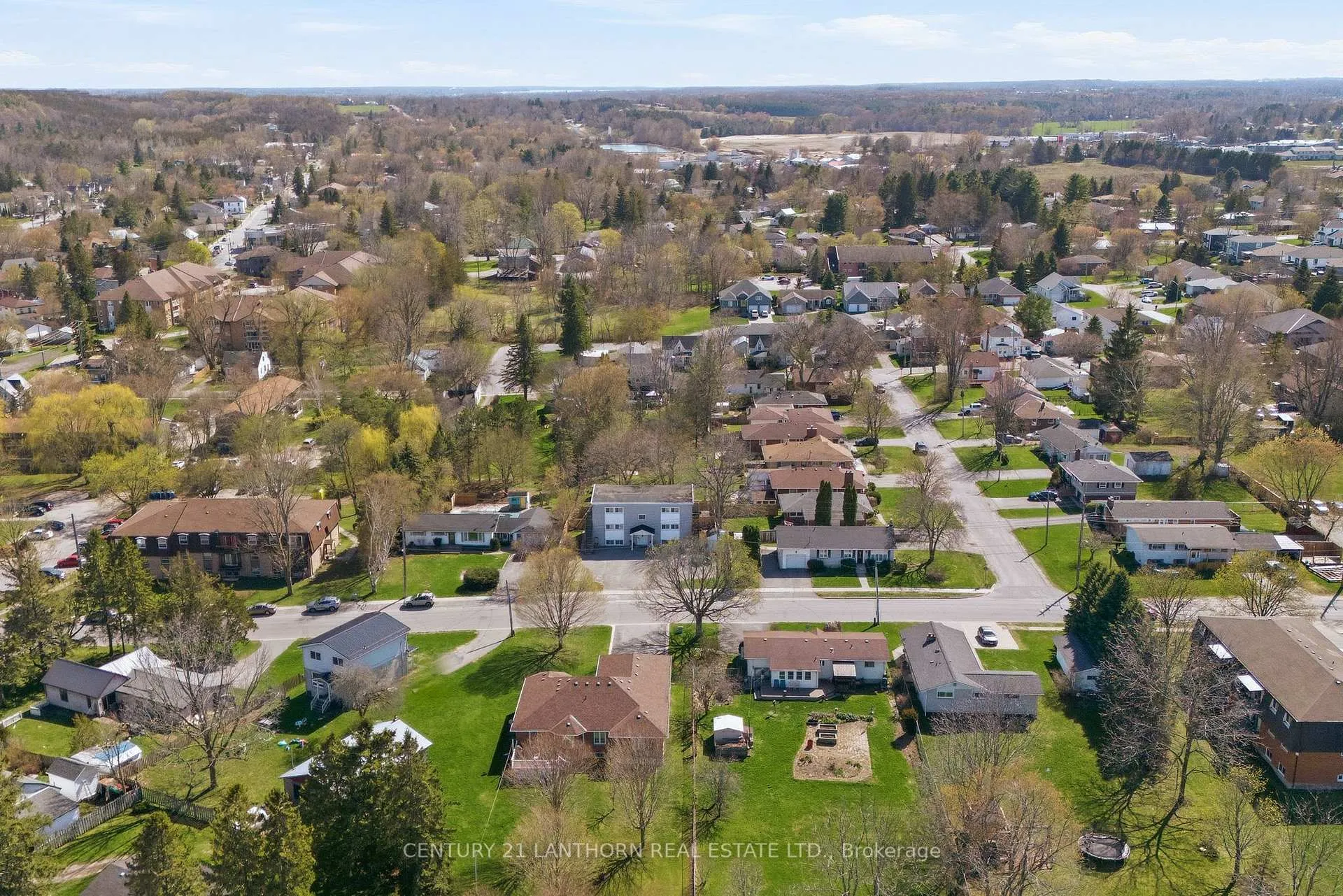 Photo 24 of 29 Downes Avenue, Prince Edward County, Picton Ward — HOMEH