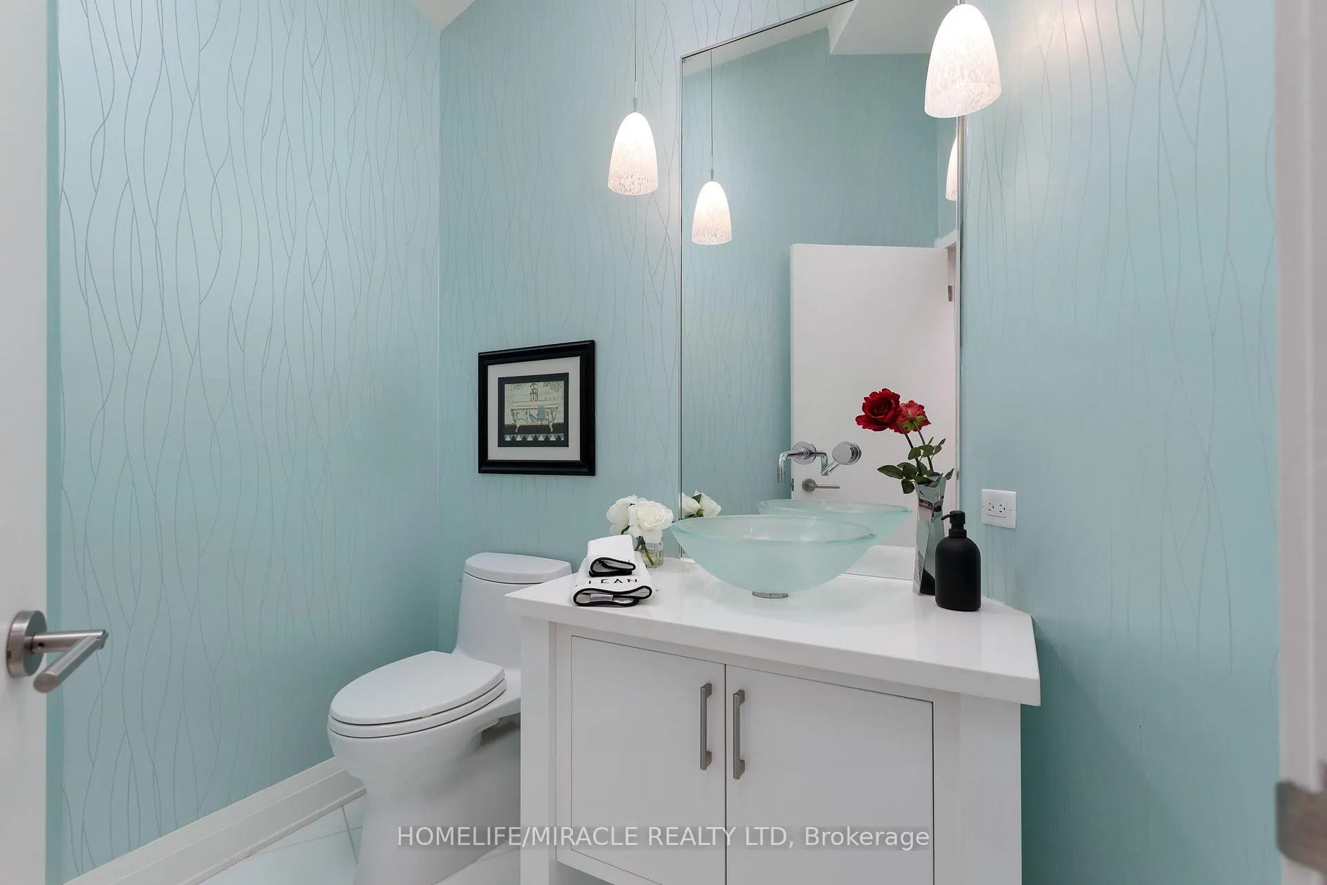 Photo 6 of 11 Champlain Crescent, King, King City — HOMEH