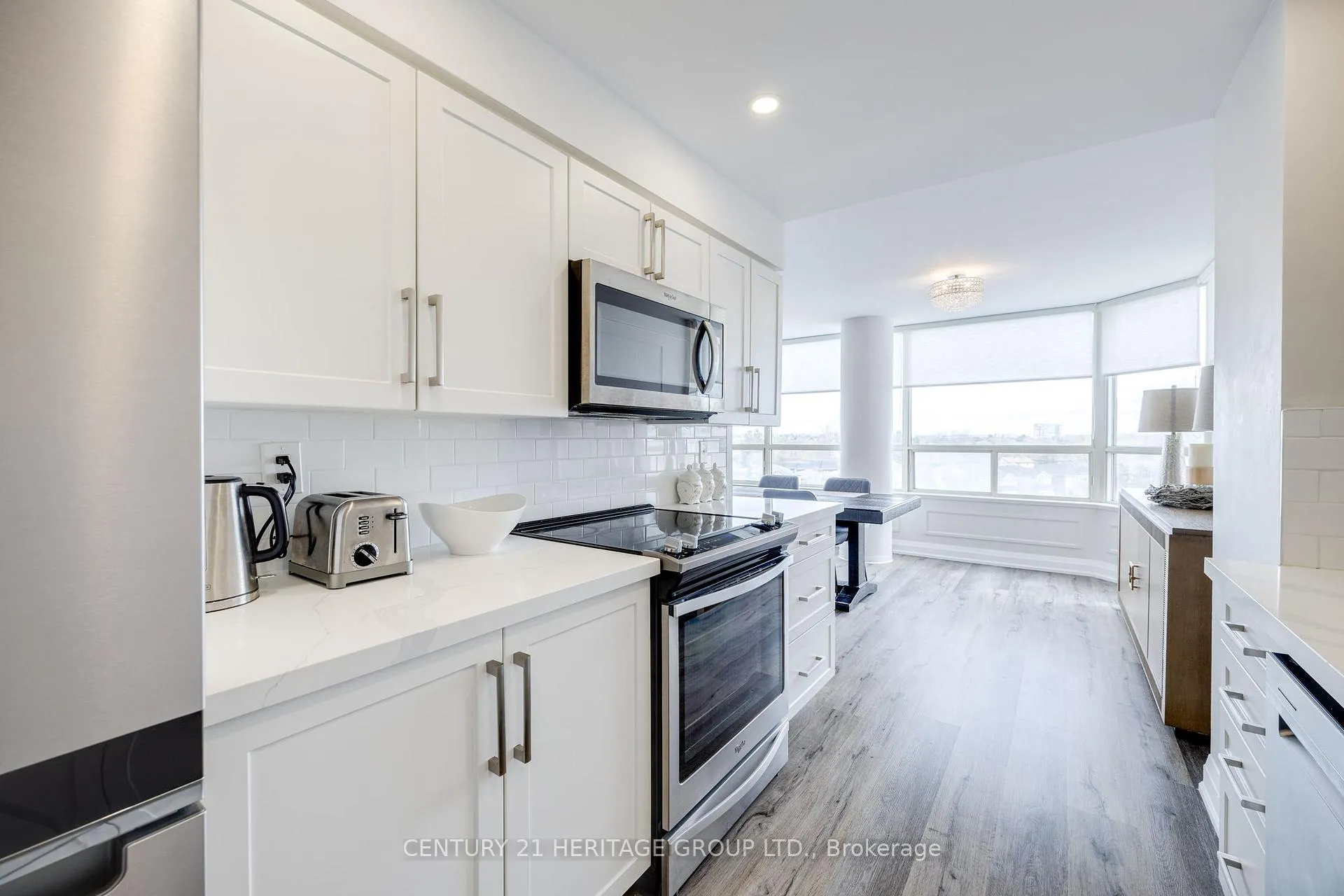 Photo 4 of Unit 707, 7 Townsgate Drive, Vaughan, Crestwood-Springfarm-Yorkhill — HOMEH