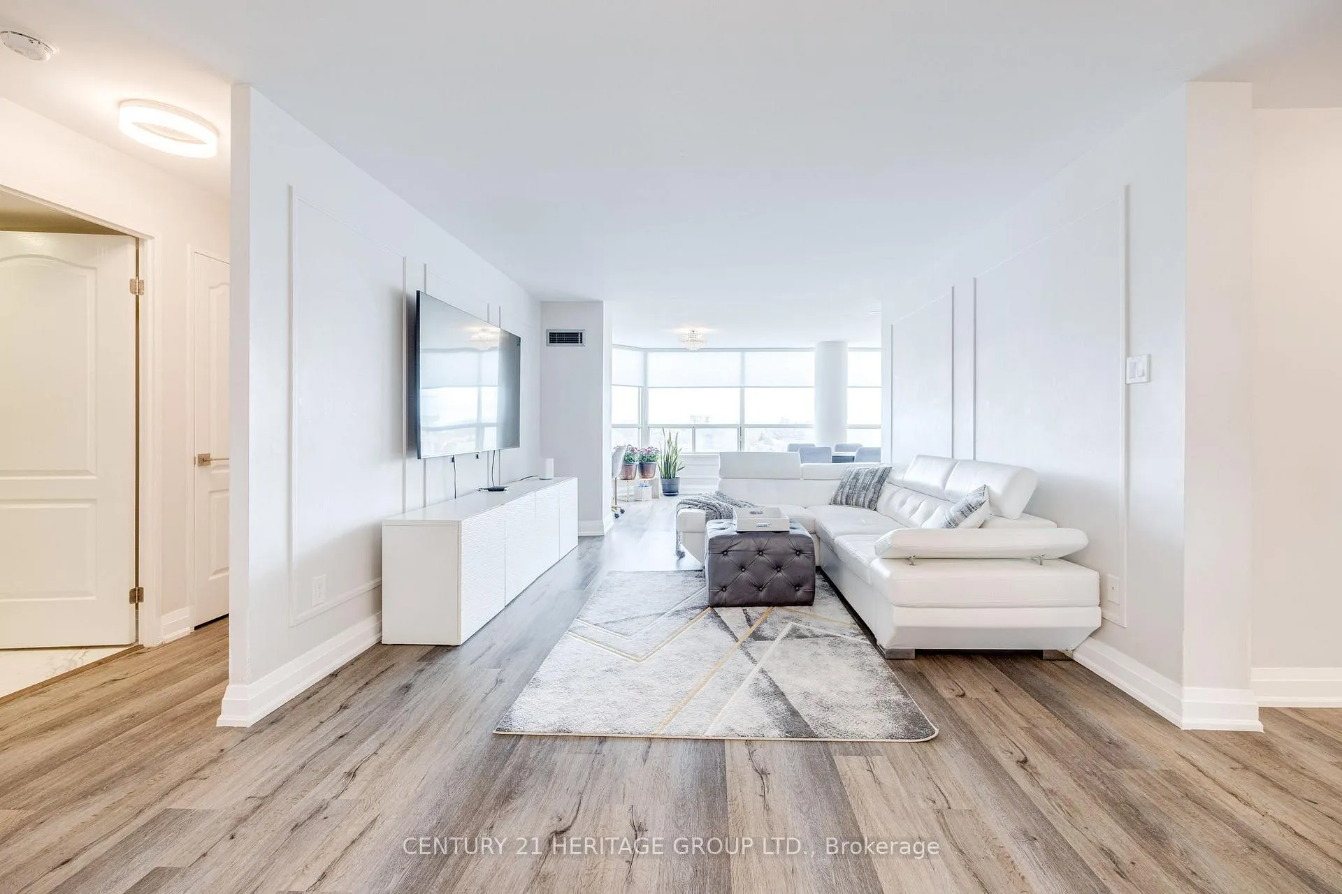 Photo 11 of Unit 707, 7 Townsgate Drive, Vaughan, Crestwood-Springfarm-Yorkhill — HOMEH