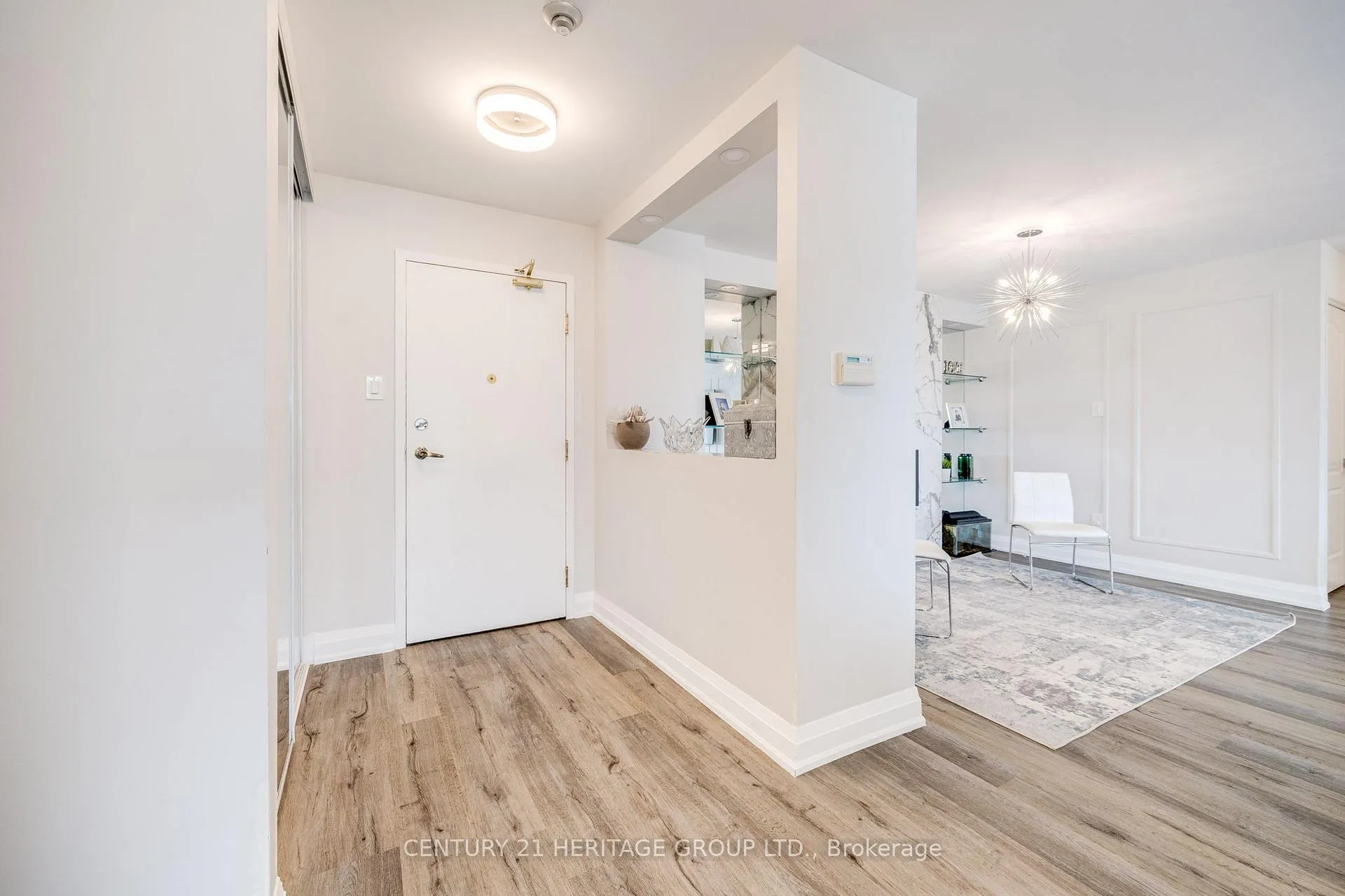 Photo 12 of Unit 707, 7 Townsgate Drive, Vaughan, Crestwood-Springfarm-Yorkhill — HOMEH