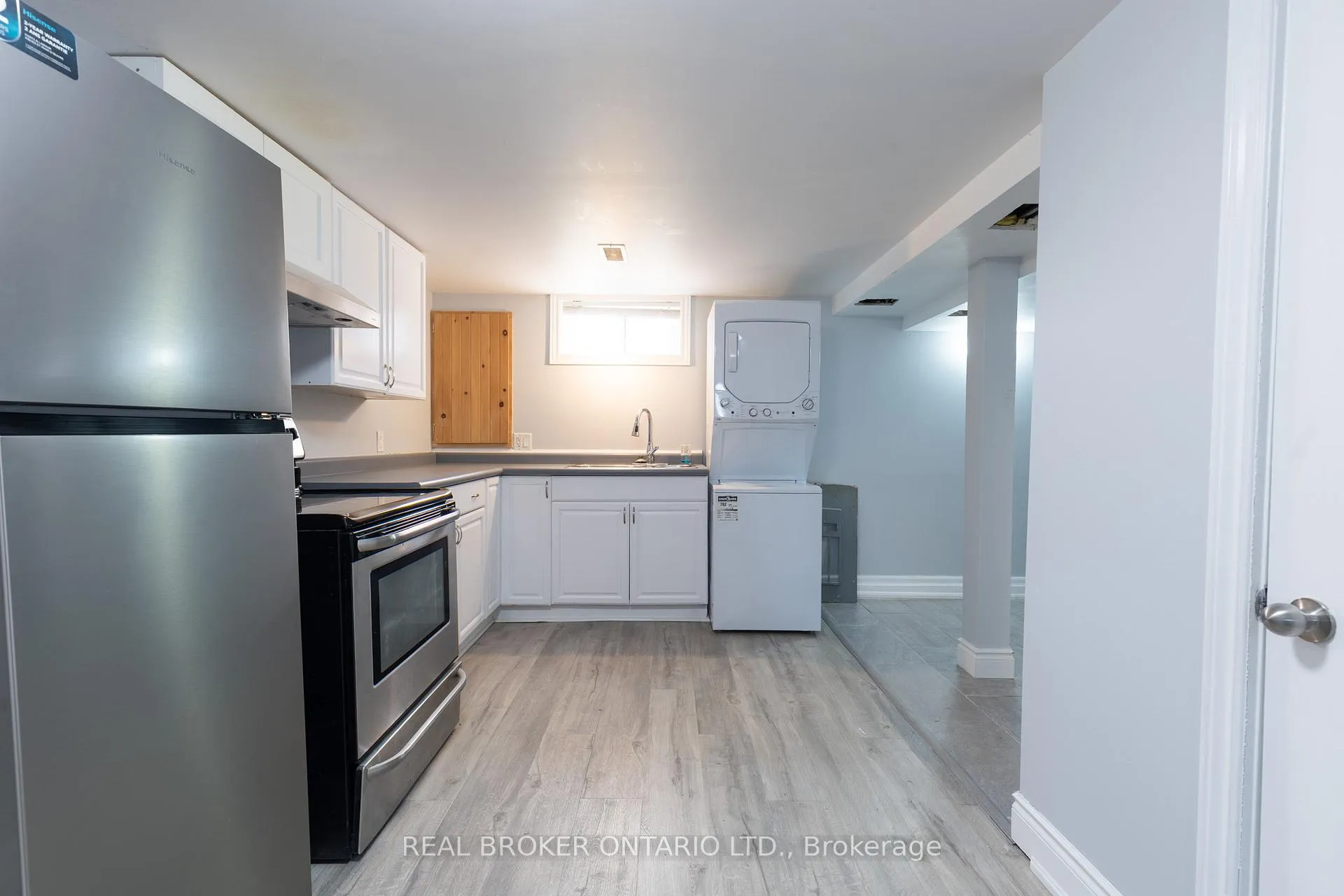 Photo 2 of Unit 3, 32 Grove Street W, Barrie, Queen's Park — HOMEH