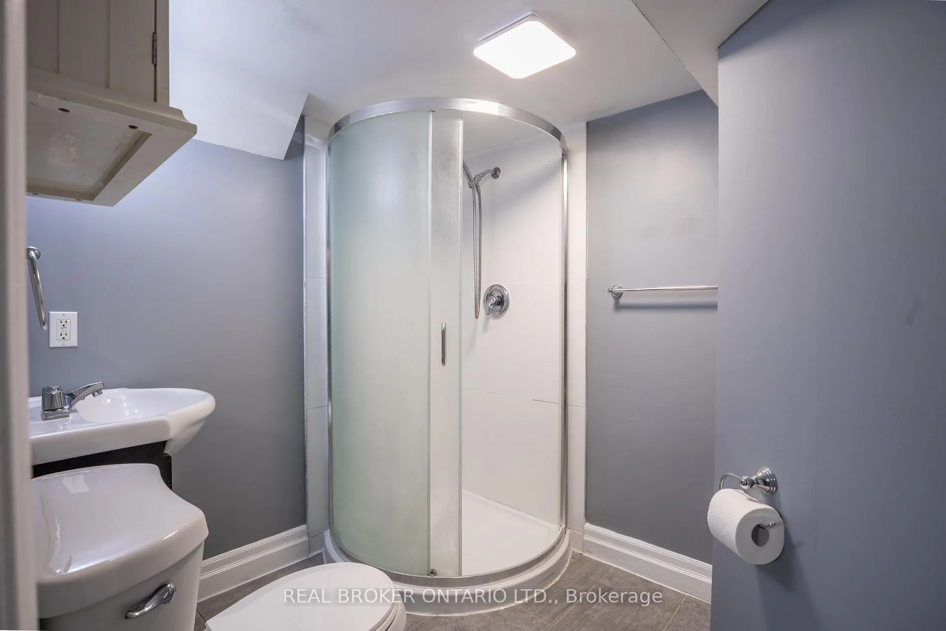 Photo 8 of Unit 3, 32 Grove Street W, Barrie, Queen's Park — HOMEH