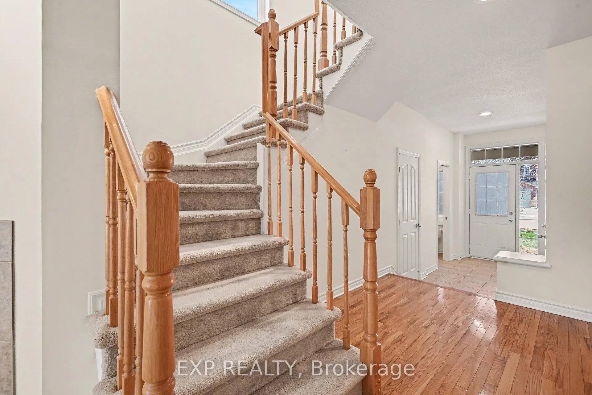 Photo 5 of 15 Cedar Valley Drive, Ottawa, Kanata - Emerald Meadows/Trailwest — HOMEH