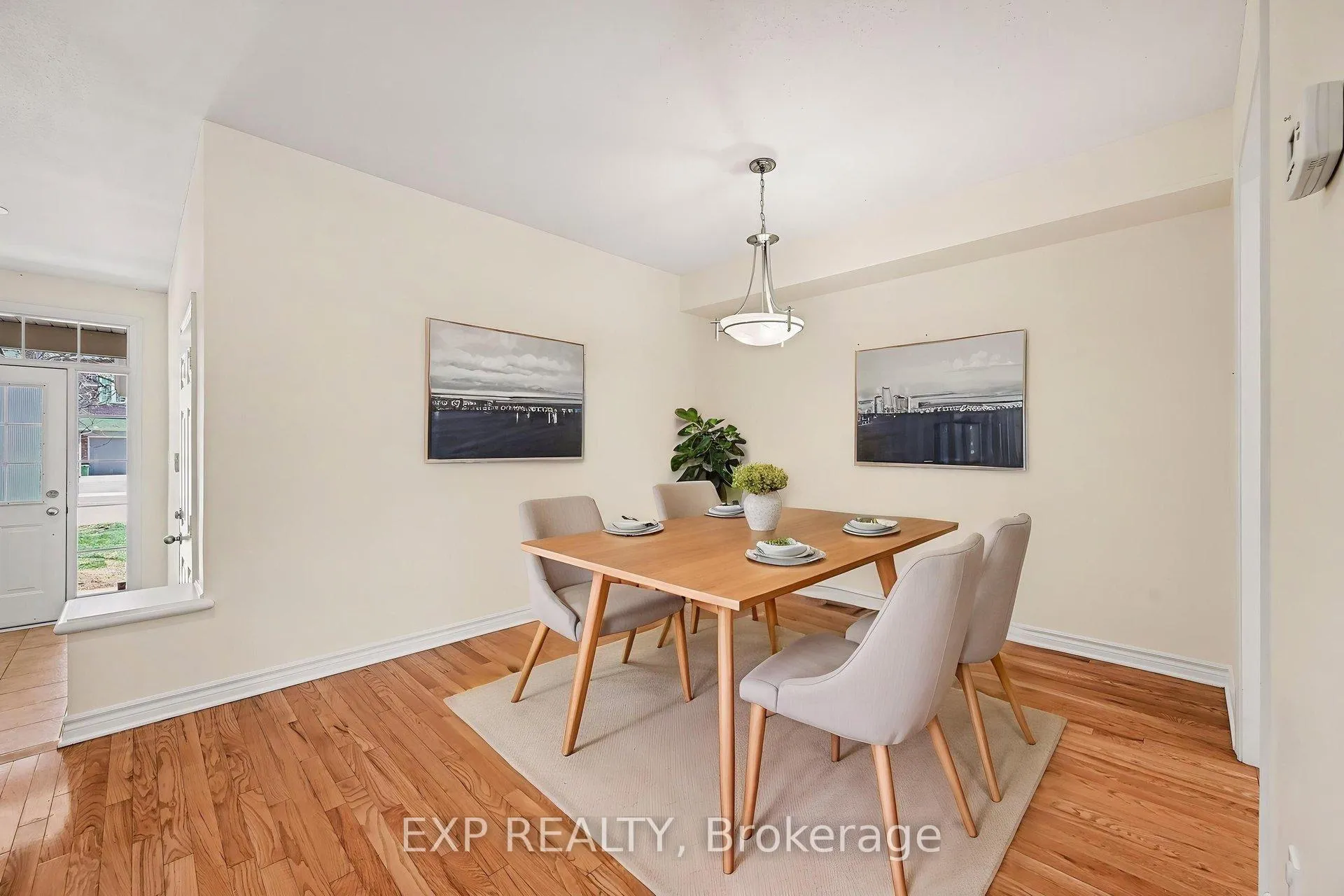 Photo 10 of 15 Cedar Valley Drive, Ottawa, Kanata - Emerald Meadows/Trailwest — HOMEH
