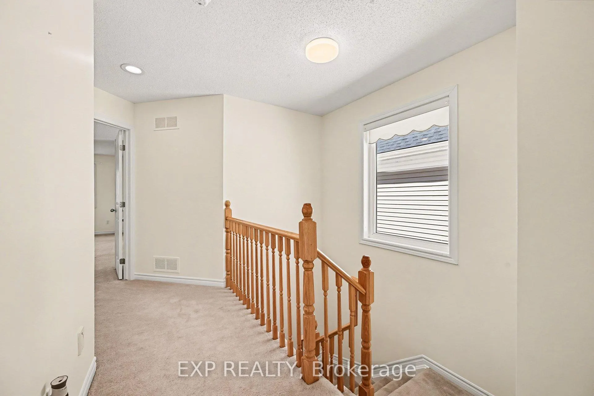 Photo 18 of 15 Cedar Valley Drive, Ottawa, Kanata - Emerald Meadows/Trailwest — HOMEH