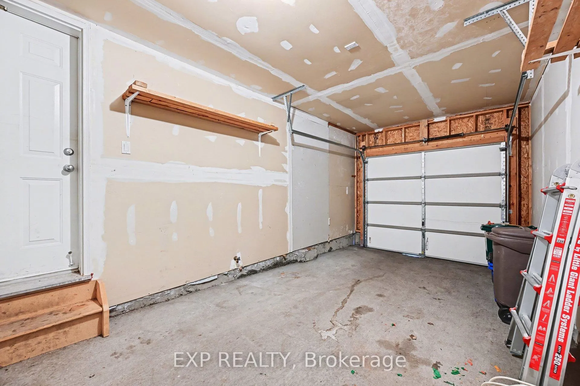Photo 29 of 15 Cedar Valley Drive, Ottawa, Kanata - Emerald Meadows/Trailwest — HOMEH