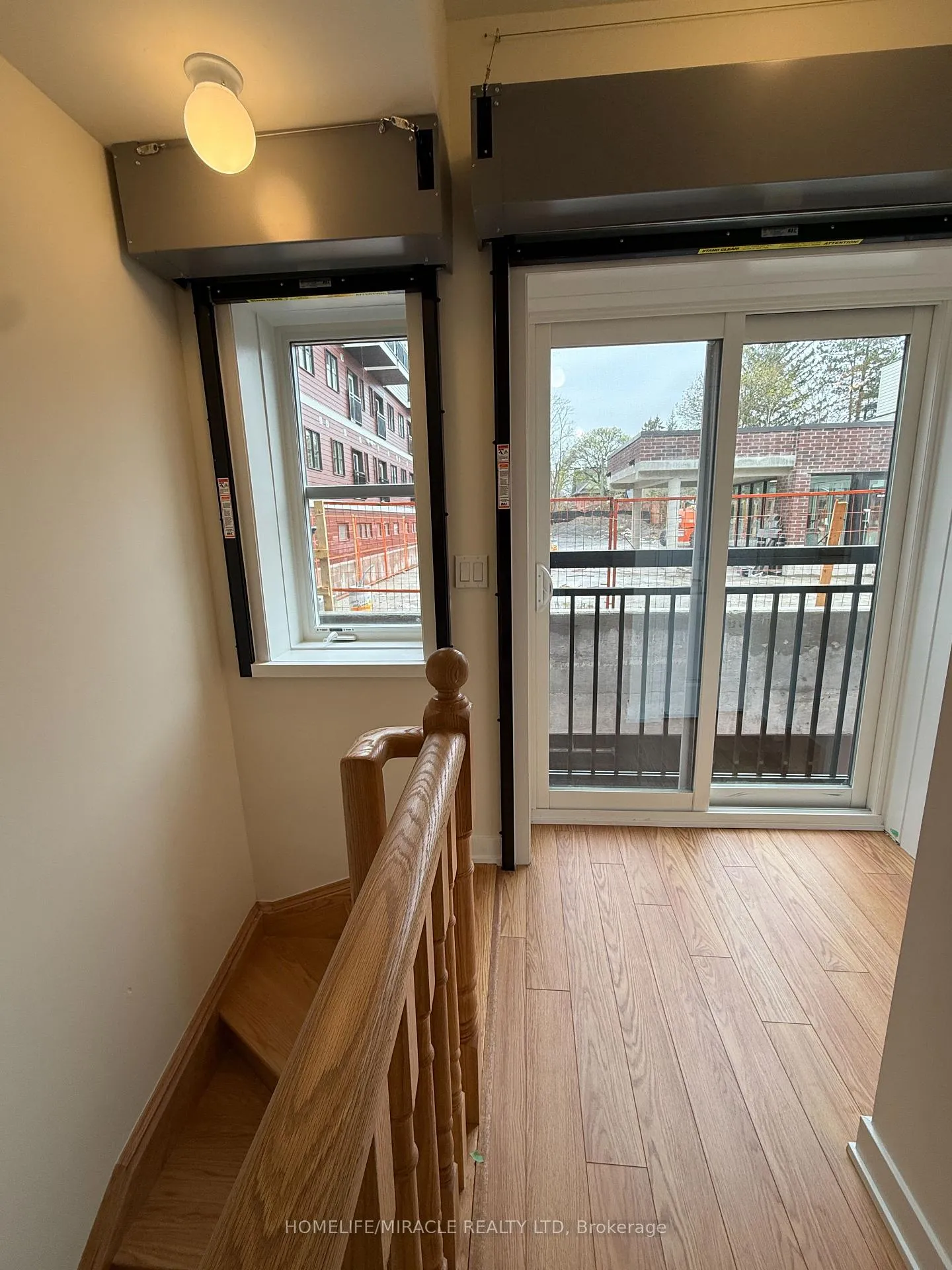 Photo 7 of Unit 212, 15100 Yonge Street, Aurora, Aurora Village — HOMEH