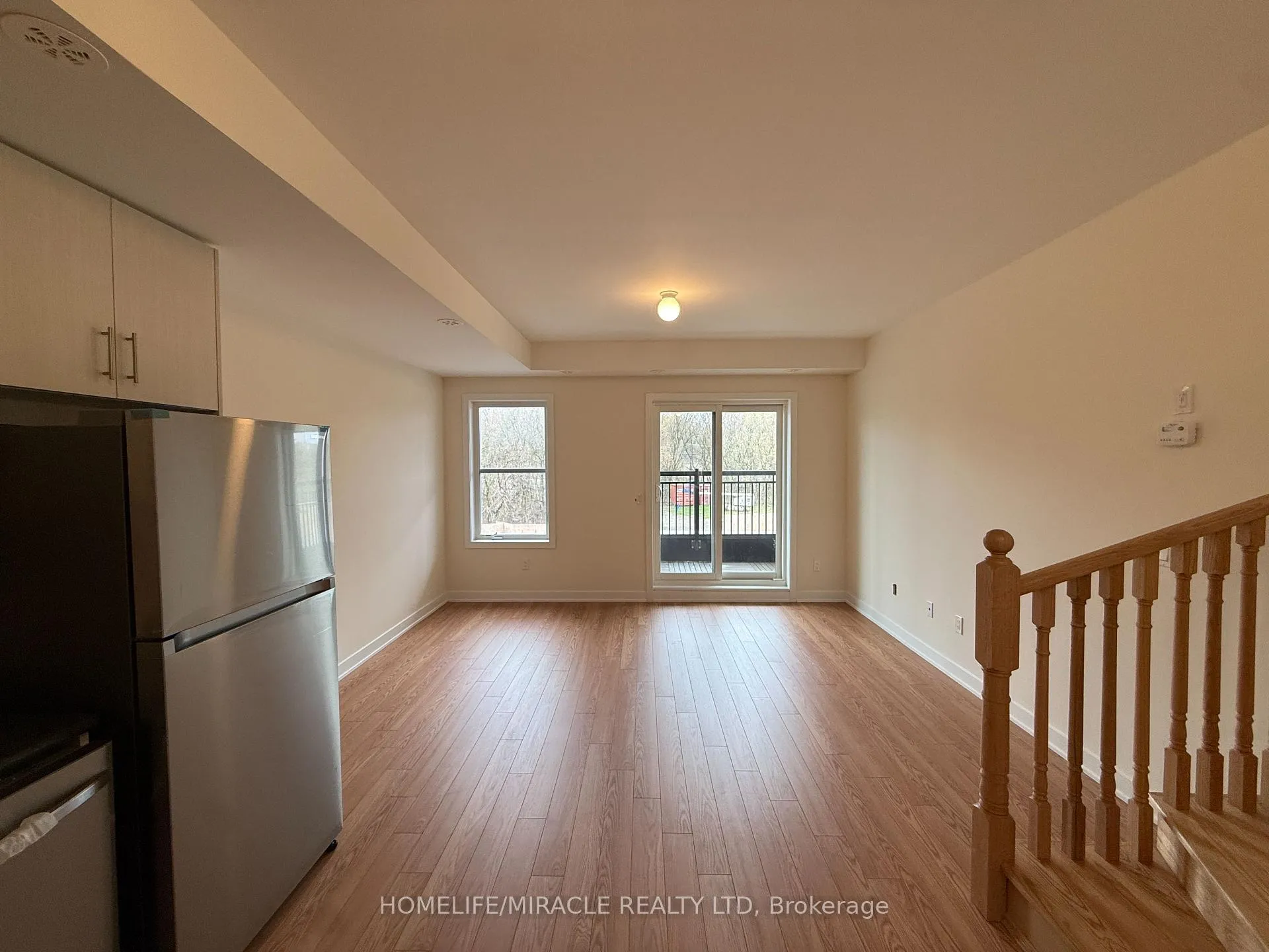 Photo 13 of Unit 212, 15100 Yonge Street, Aurora, Aurora Village — HOMEH