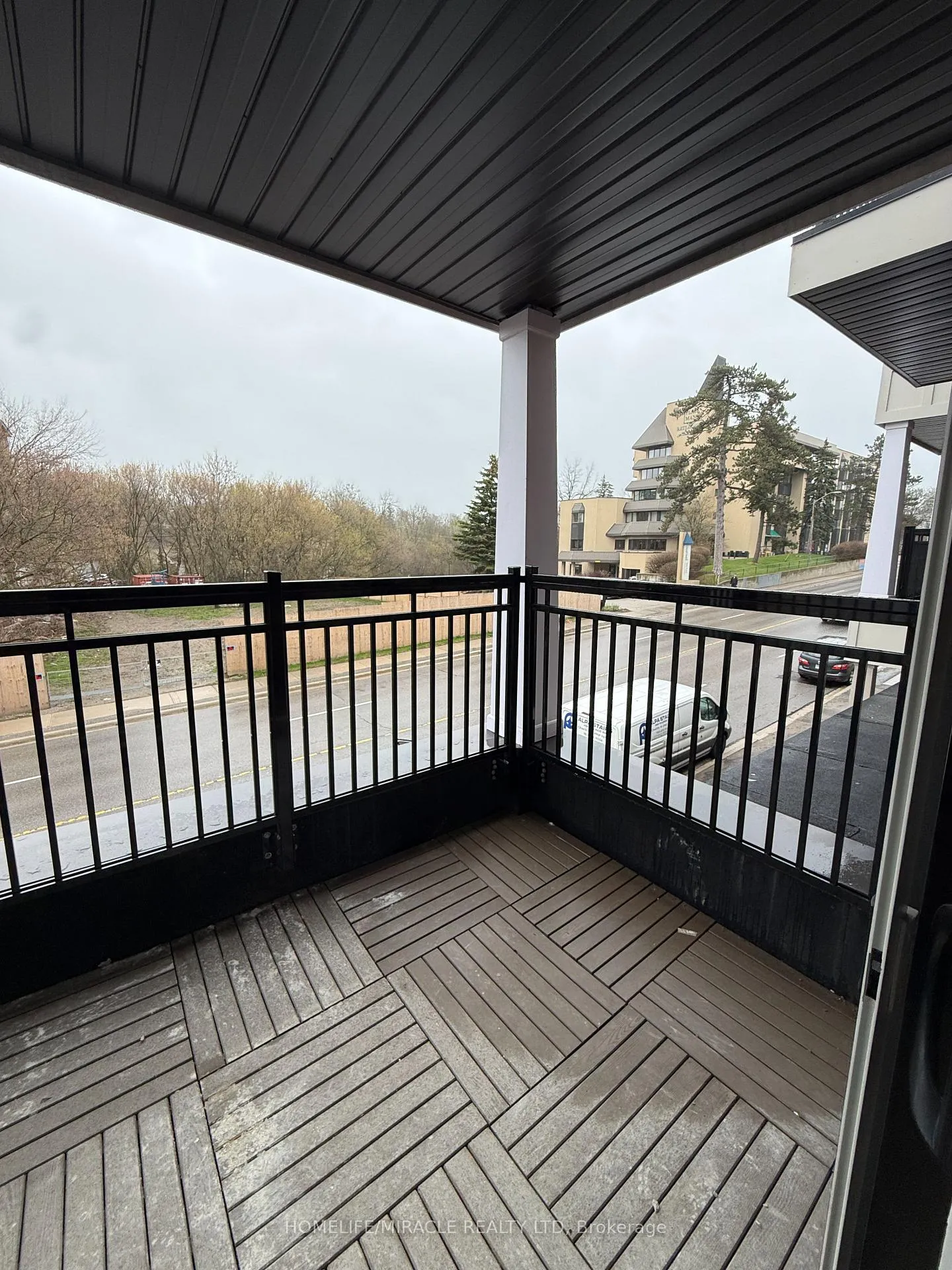 Photo 15 of Unit 212, 15100 Yonge Street, Aurora, Aurora Village — HOMEH