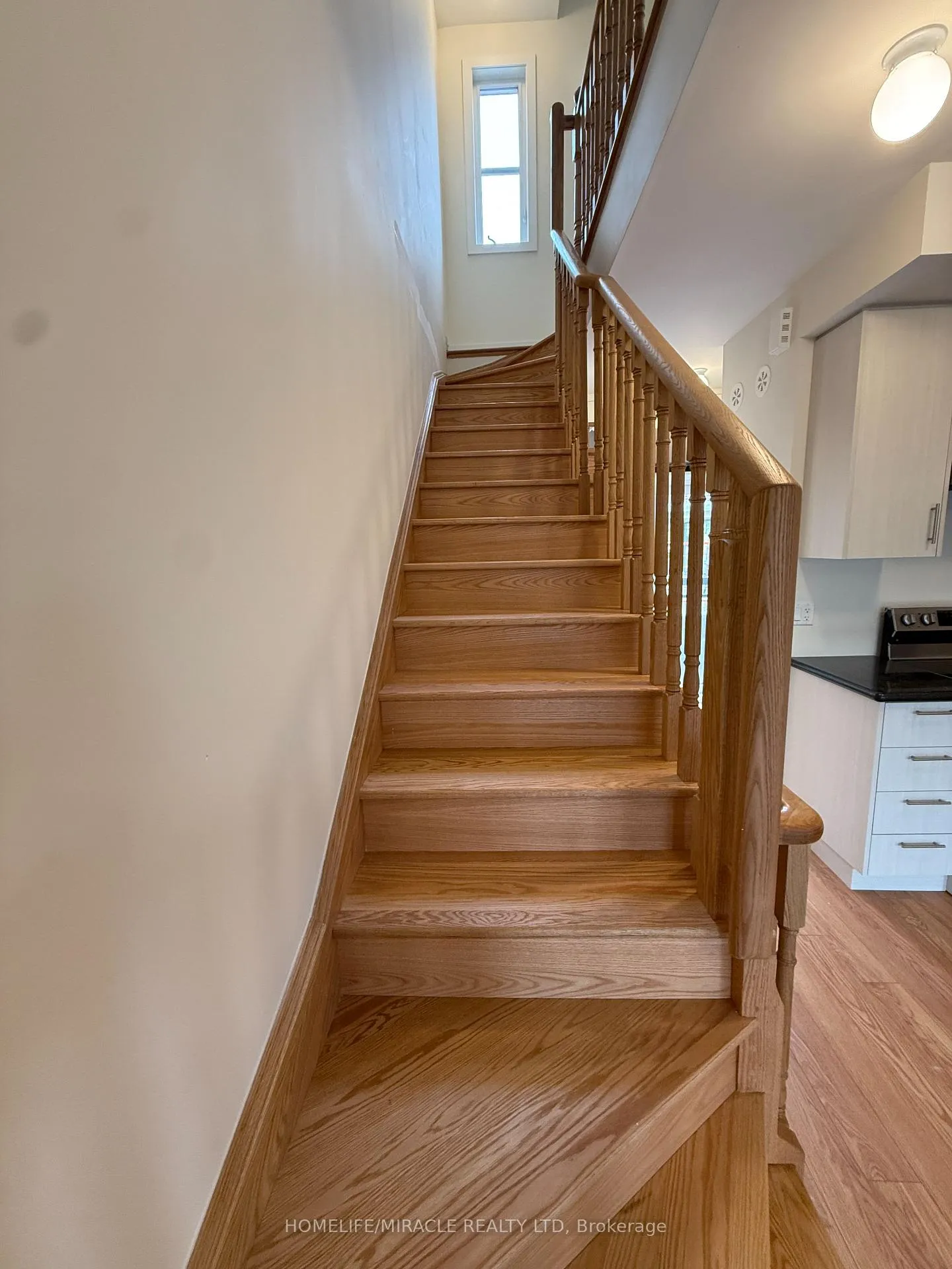 Photo 19 of Unit 212, 15100 Yonge Street, Aurora, Aurora Village — HOMEH