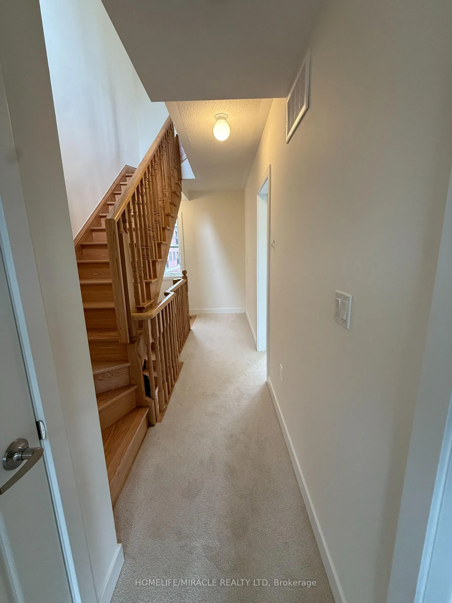 Photo 21 of Unit 212, 15100 Yonge Street, Aurora, Aurora Village — HOMEH