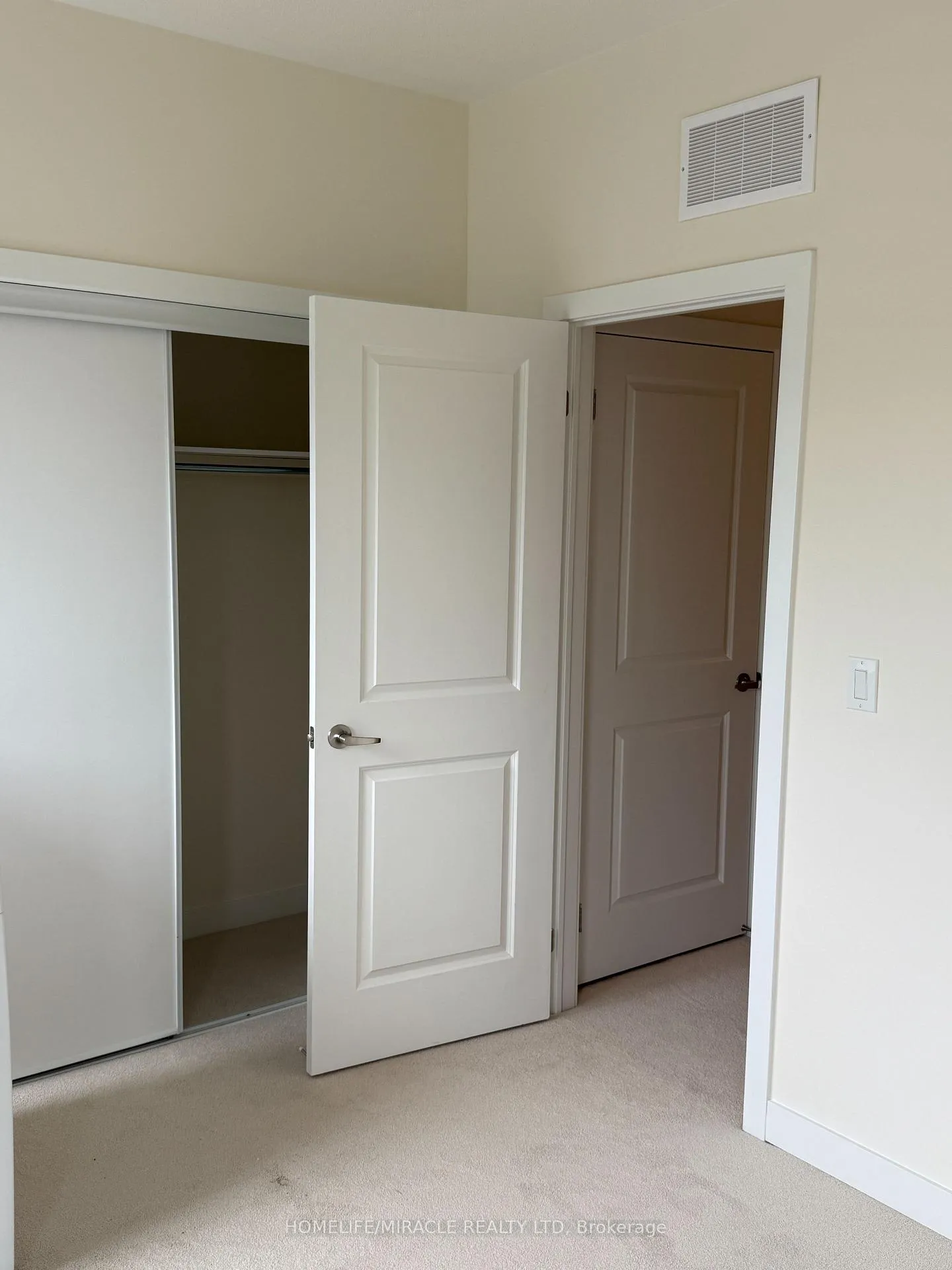Photo 22 of Unit 212, 15100 Yonge Street, Aurora, Aurora Village — HOMEH