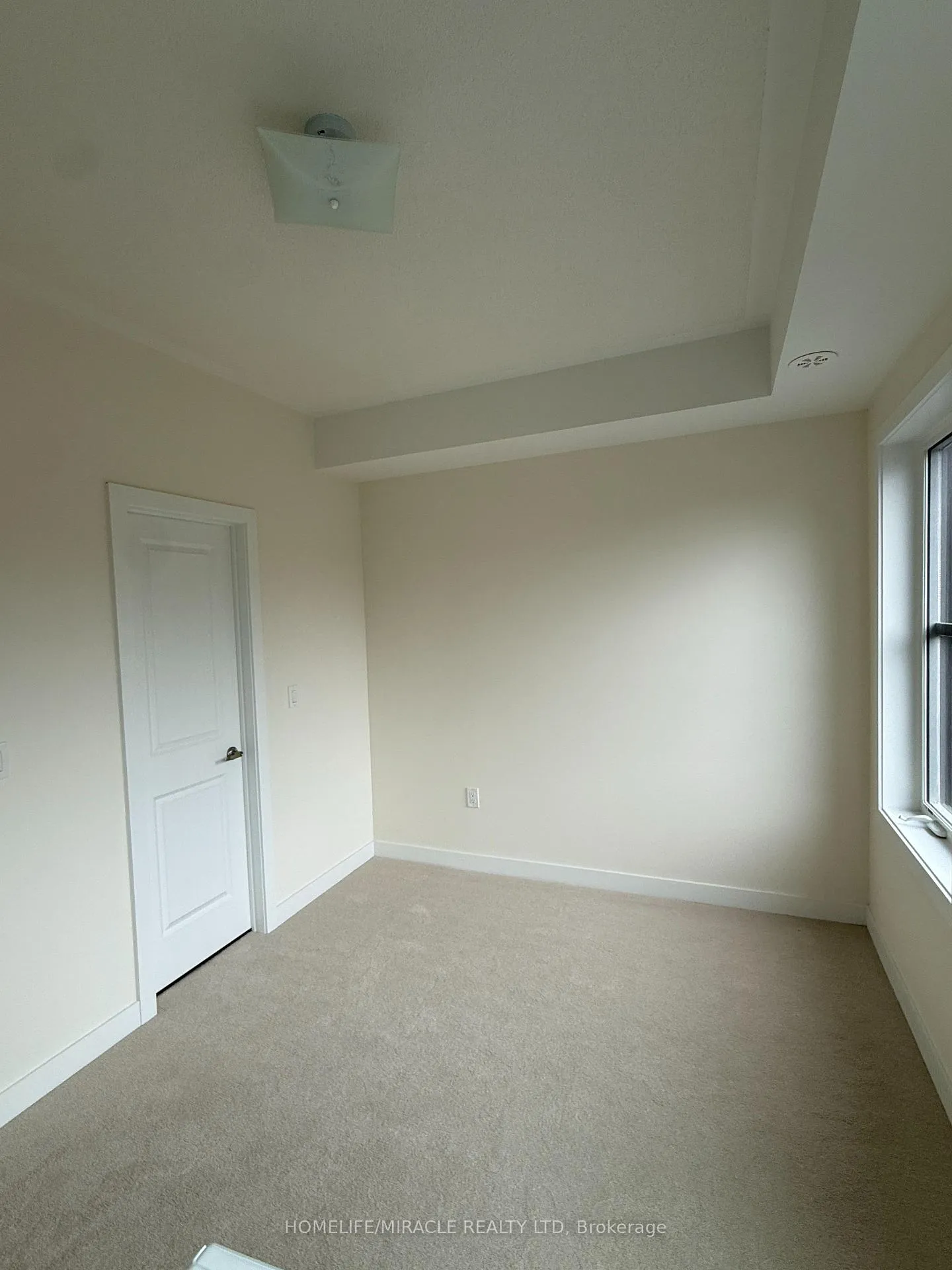 Photo 23 of Unit 212, 15100 Yonge Street, Aurora, Aurora Village — HOMEH