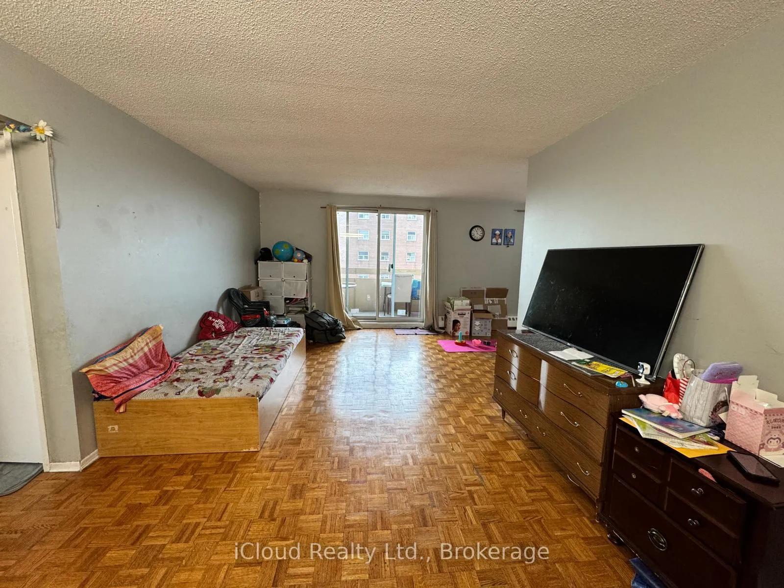 Photo 3 of Unit 710, 3555 Derry Road E, Mississauga, Malton — HOMEH