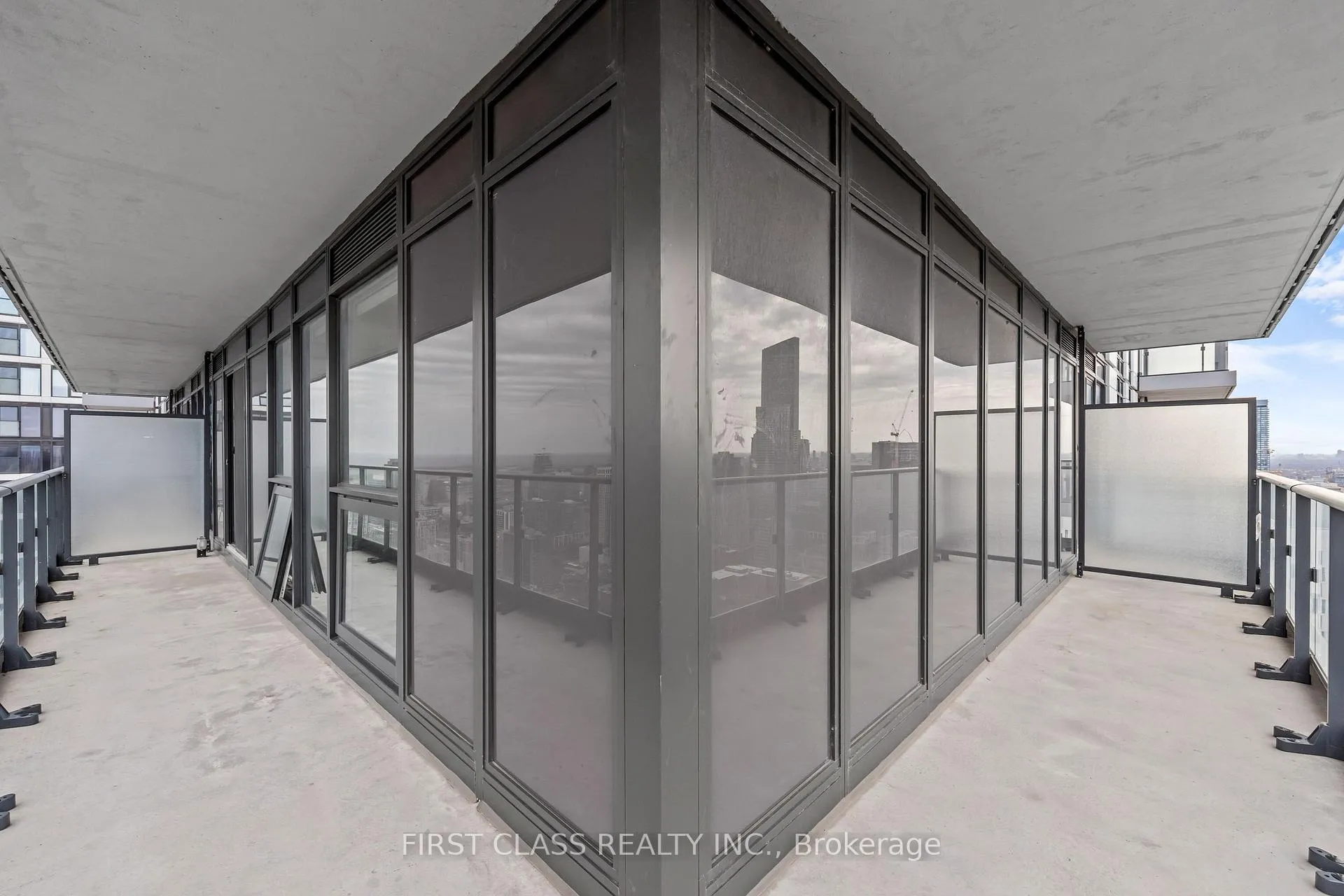 Photo 2 of Unit 4613, 251 Jarvis Street, Toronto, Church-Yonge Corridor — HOMEH