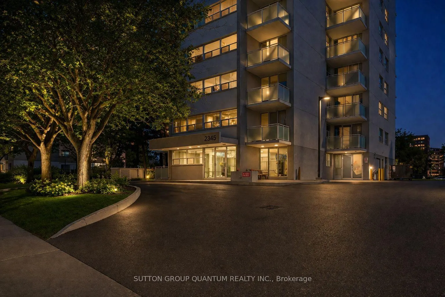 Front of Unit 802, 2345 Confederation Parkway